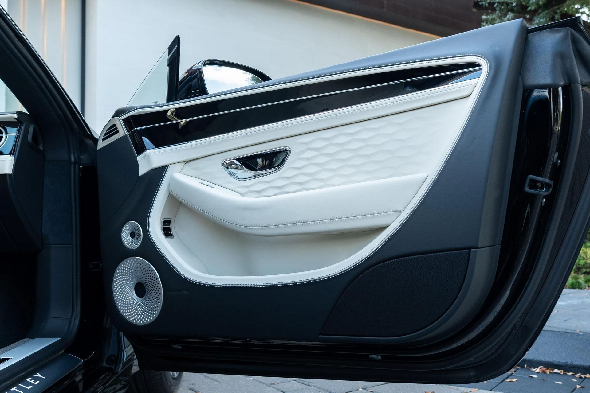 mph048_3169159134_439893878_6888580a327455e0273381f2_2f0e00e753