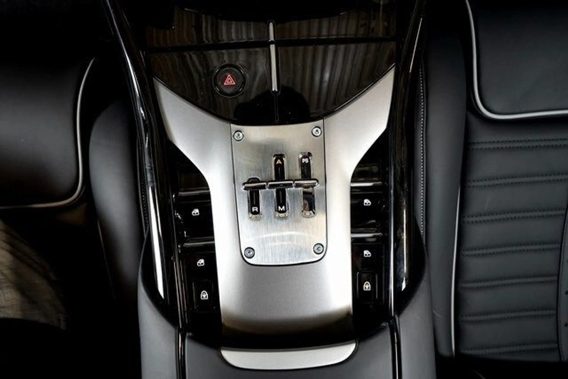 mph048_3185618578_cf73281aacbe35401c3c603cee428169x_f21f951e21