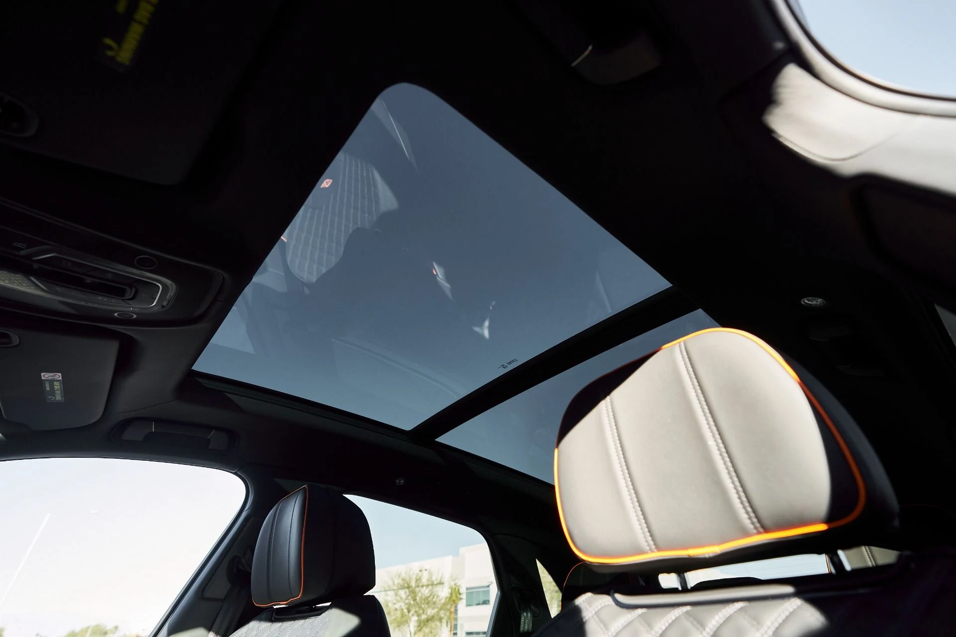 mph048_3190901476_Used_2025_Bentley_Bentayga_S_Black_Edition_1764904232_3cf351e4d3