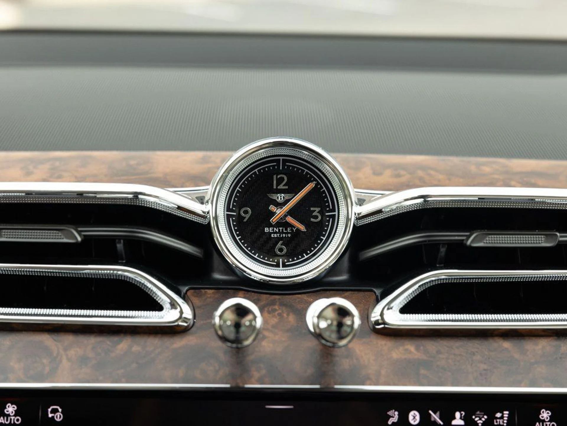 mph048_3199579510_514426018_69ef6f3fb42b849f5deca215_09498fa797