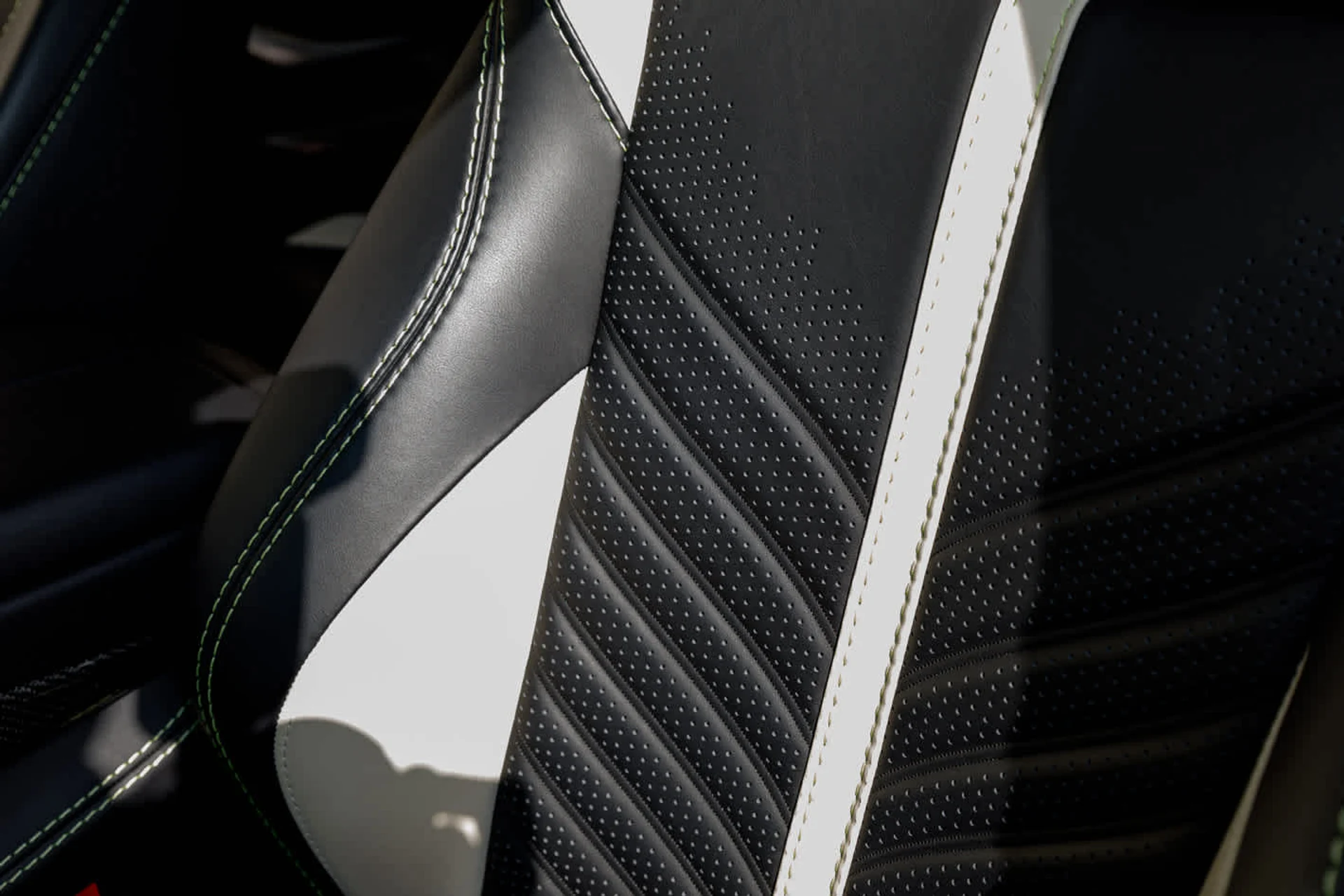 mph048_3200232152_49_13b67495ba