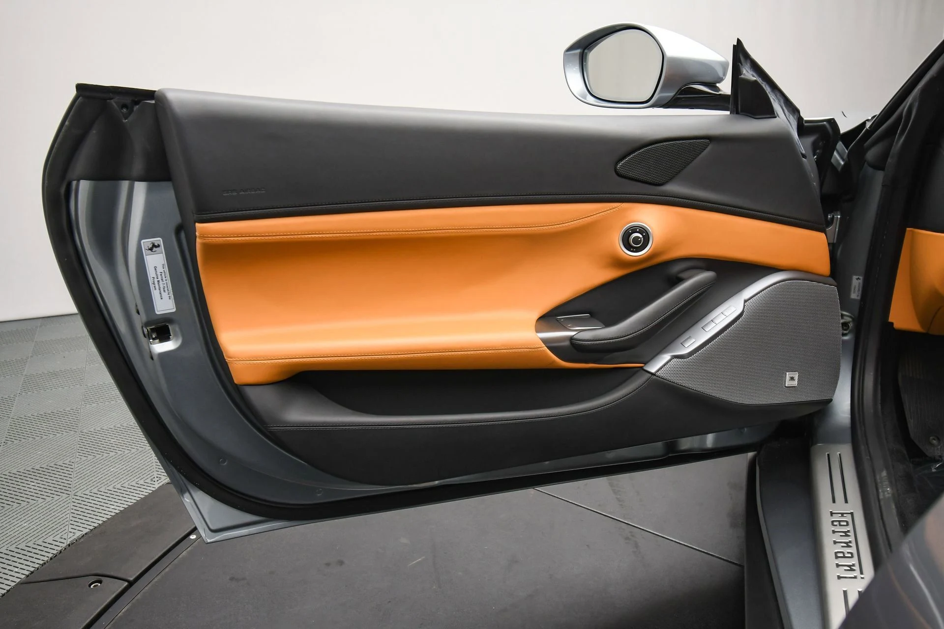 mph048_3200530047_5eb8f190a2a54bd5935b2b2e761348f1_302fb72a94