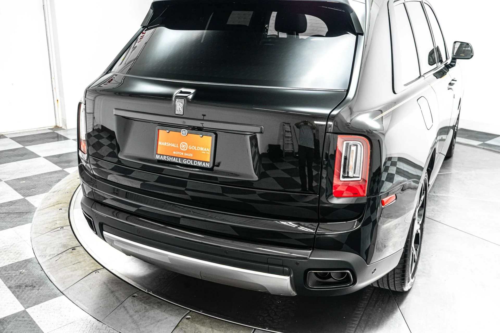 mph048_3213201927_Used_2023_Rolls_Royce_Cullinan_Black_Badge_Rear_Seat_Entertainment_Bespoke_Audio_Panoramic_Roof_1785878493_939f4d3e87