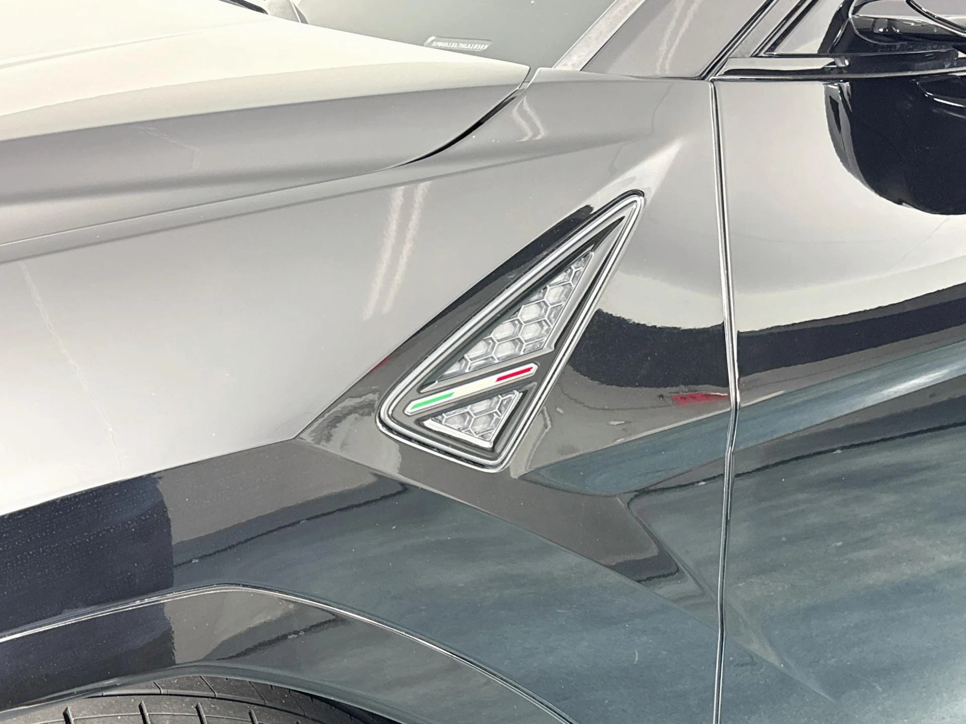 mph048_3219723759_Used_2022_Lamborghini_Urus_1786409423_e89cb11047