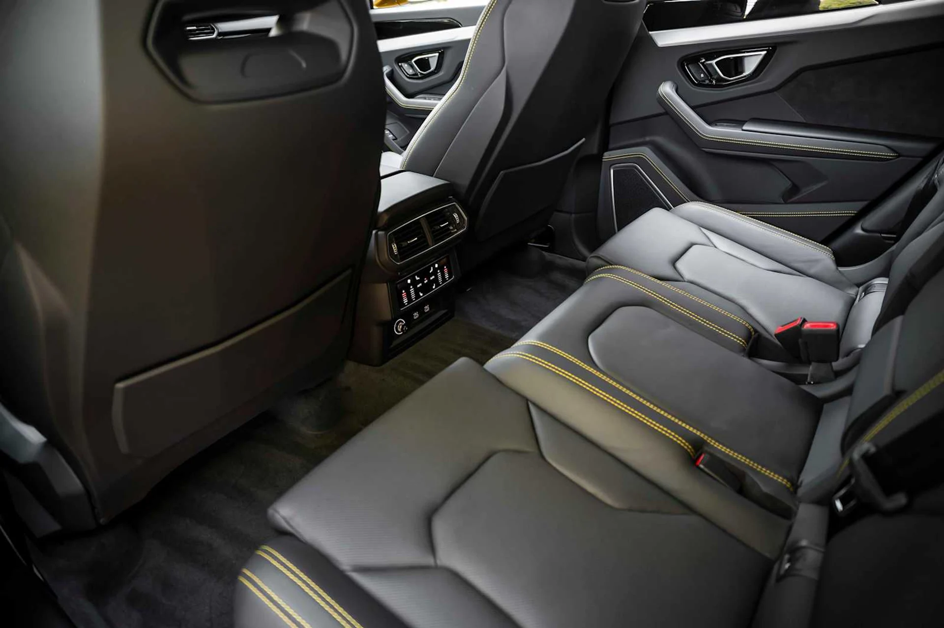 mph048_3225225747_62b9cc1c87fc664a5f29190e09013114x_7f4f769b85