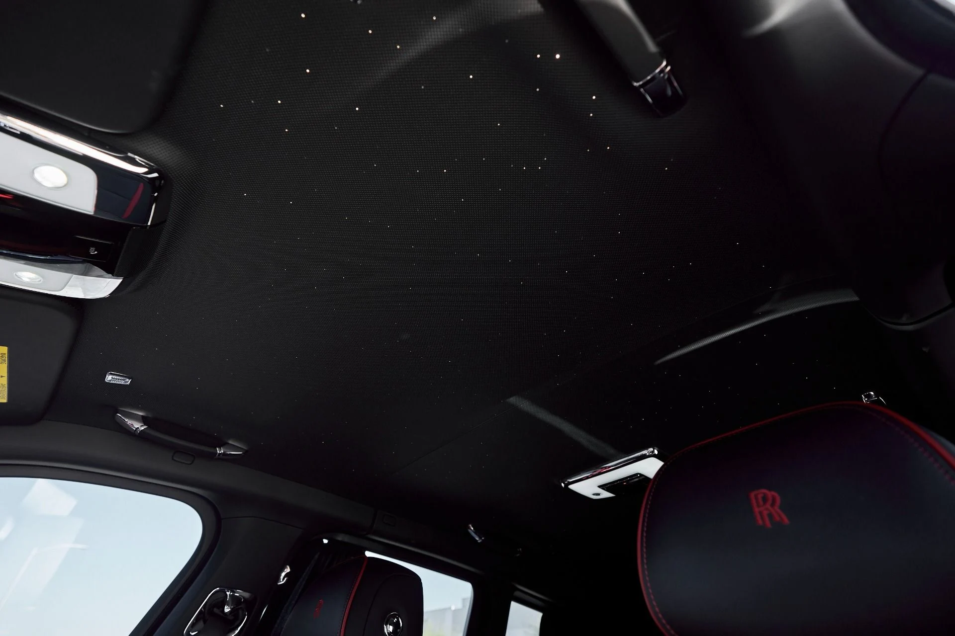 mph048_3229213628_Used_2022_Rolls_Royce_Cullinan_Black_Badge_1764038781_53093fbb67