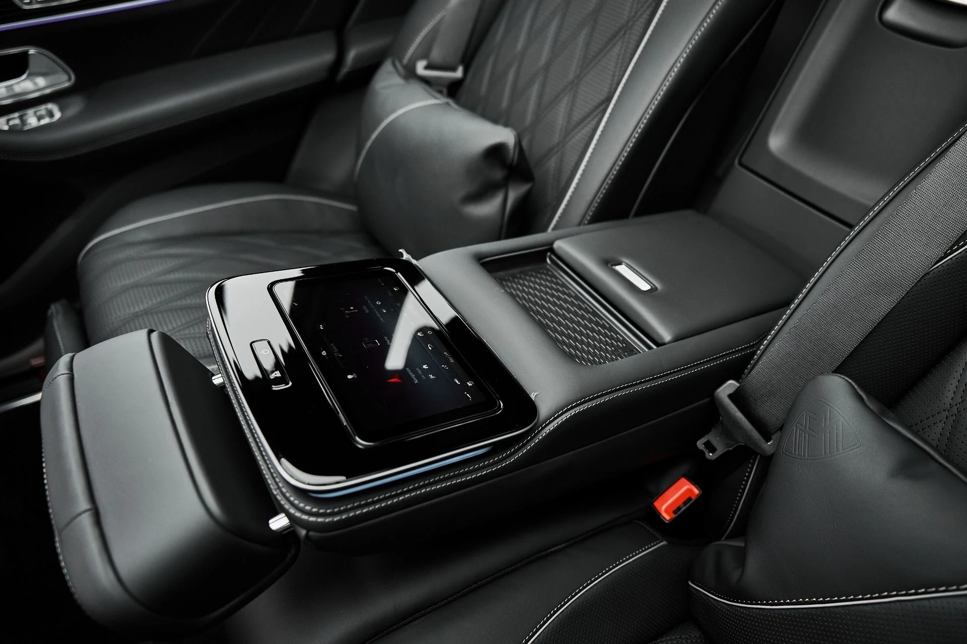 mph048_3230714553_Used_2026_Mercedes_Benz_GLS_Maybach_GLS_600_1777160276_1e3785563d