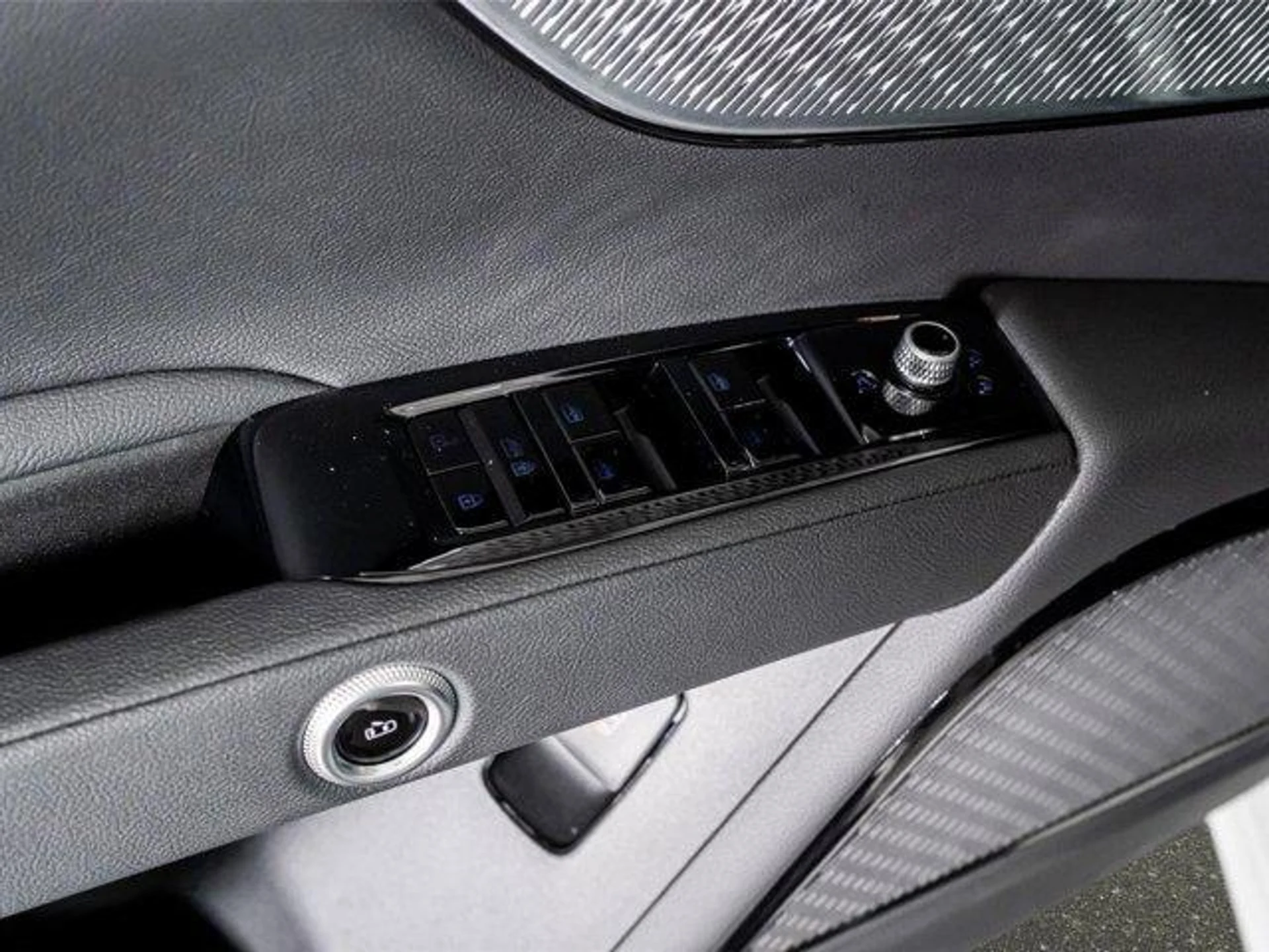 mph048_3233631649_c_CC_ZQ_kuefwd_Wm7h_C2b_H0dat_A_1579bbd0f6