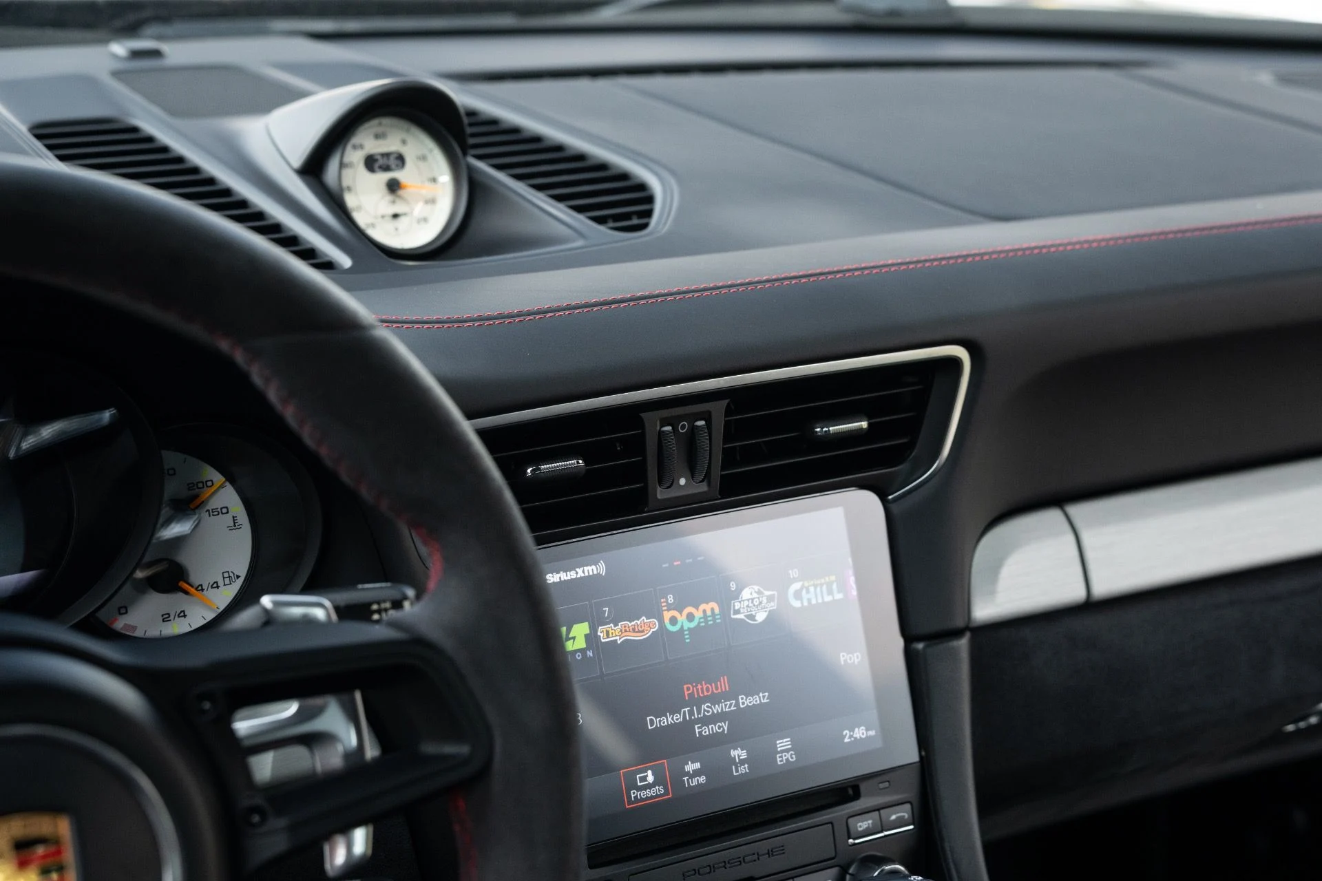 mph048_3240342177_Used_2018_Porsche_911_GT_3_1780452373_cec9f7ff1e