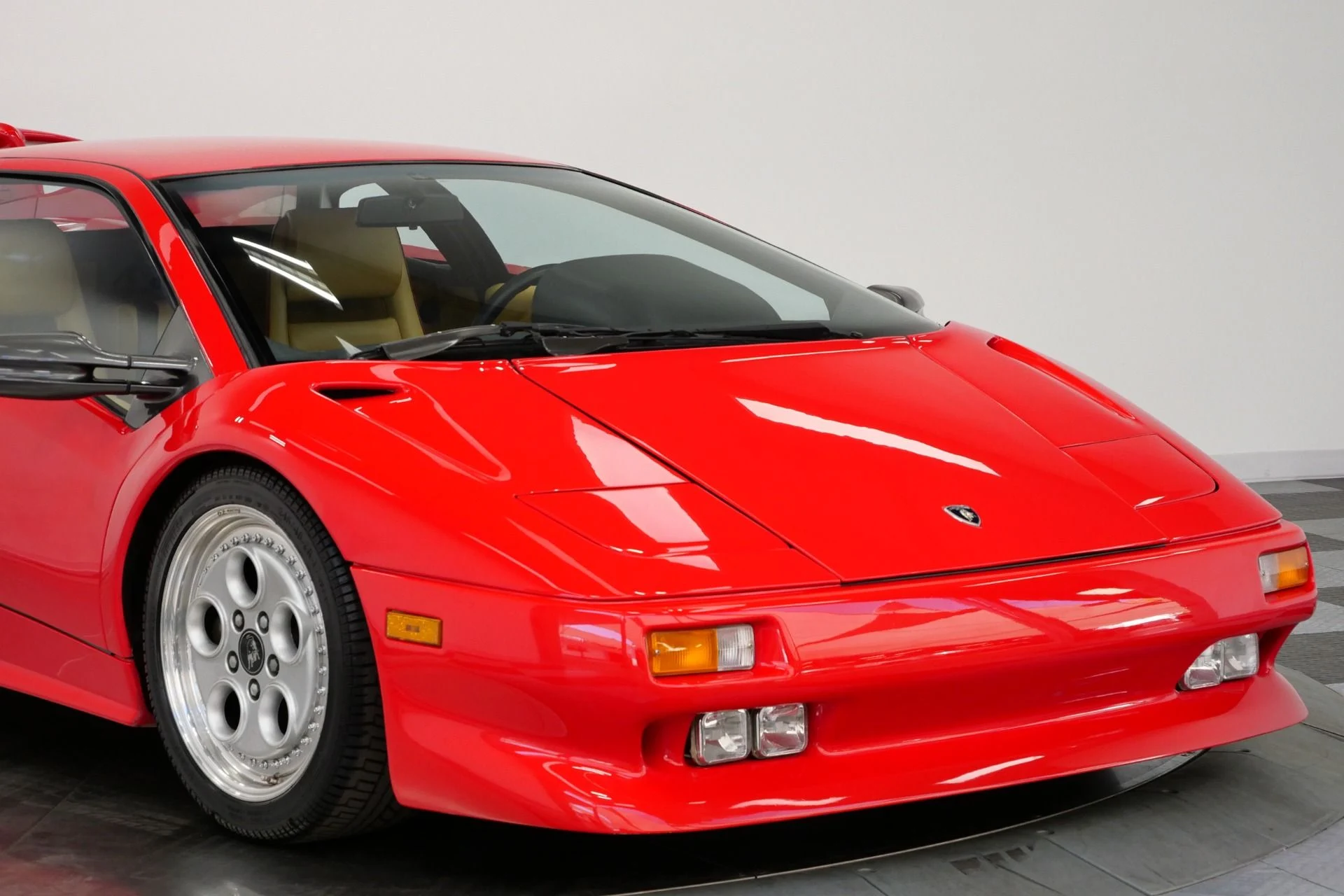 mph048_3278813189_Used_1991_Lamborghini_Diablo_Extremely_Low_Miles_Collector_Grade_1787850744_15eaeb2756