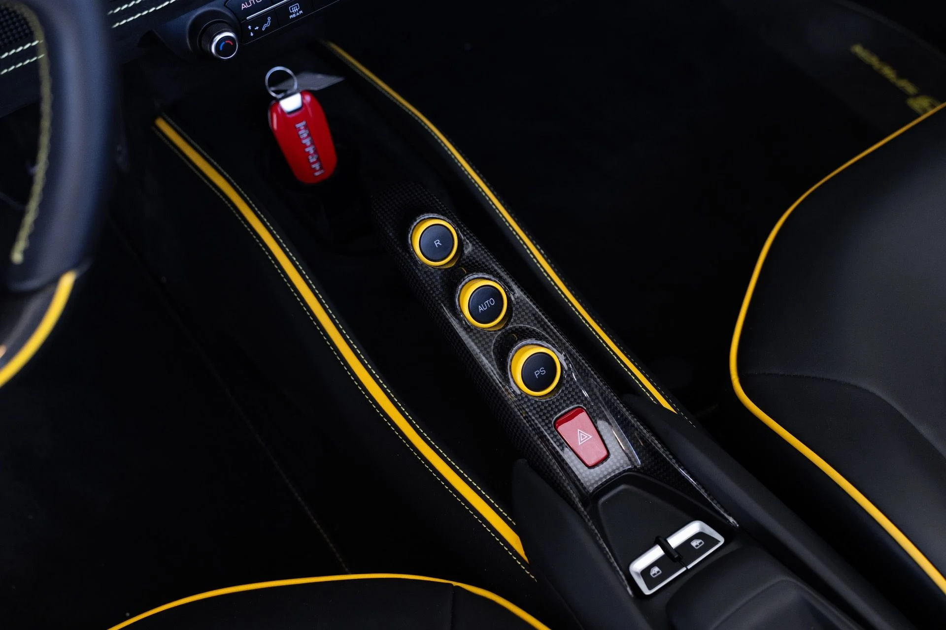 mph048_3289409752_Used_2023_Ferrari_F8_Spider_1776809234_ef79022820