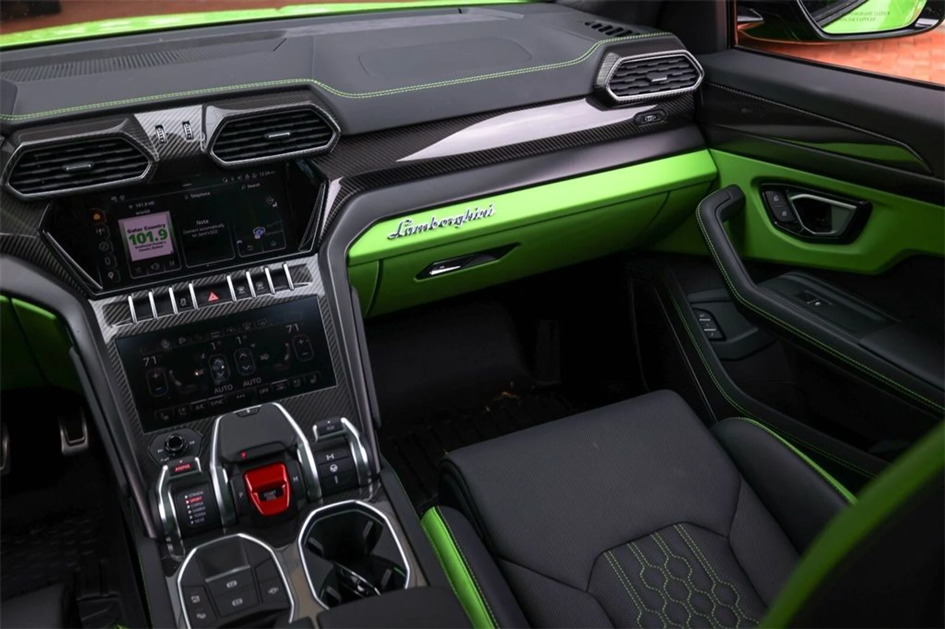 mph048_3295227063_179951f58549d4f48f38aa2ff2680a20_e4c980538f