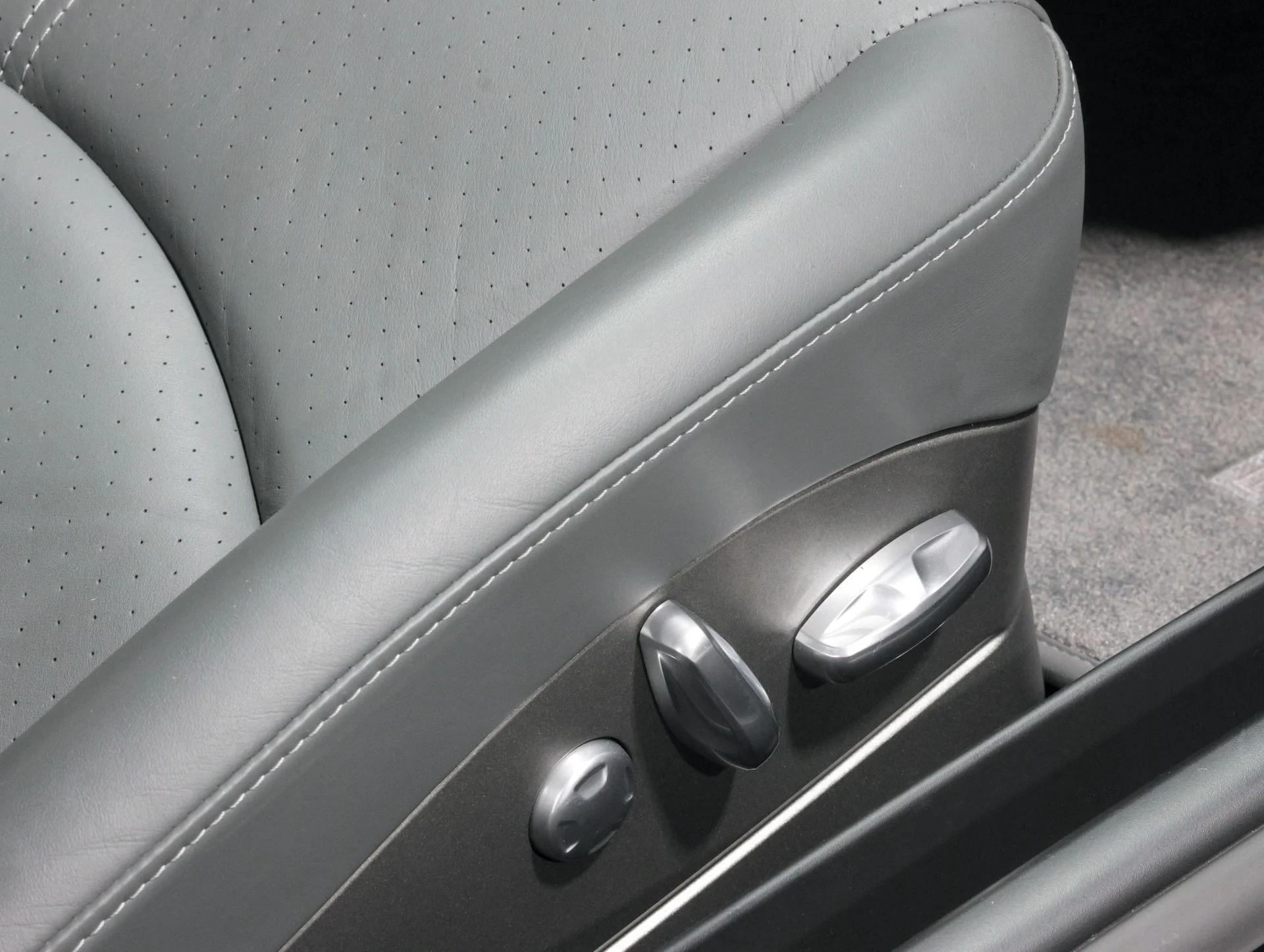 mph048_3301597326_Used_2007_Porsche_911_Targa_4_6_Speed_Manual_1_Owner_20_K_Mile_Service_Just_Done_At_Porsche_1763415371_40d29ecdba