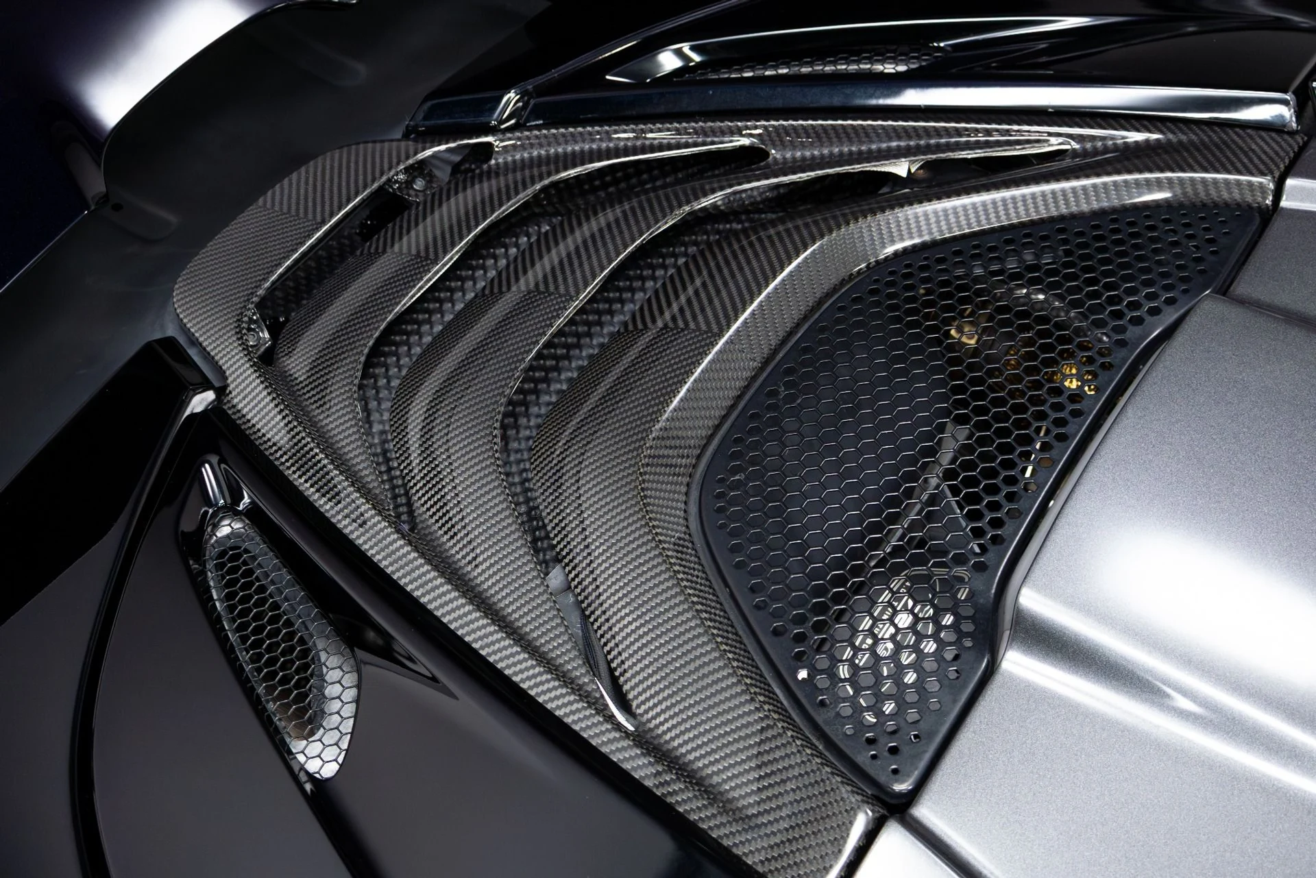 mph048_3310509318_Used_2019_Mc_Laren_720_S_Luxury_1770250296_360591cb71