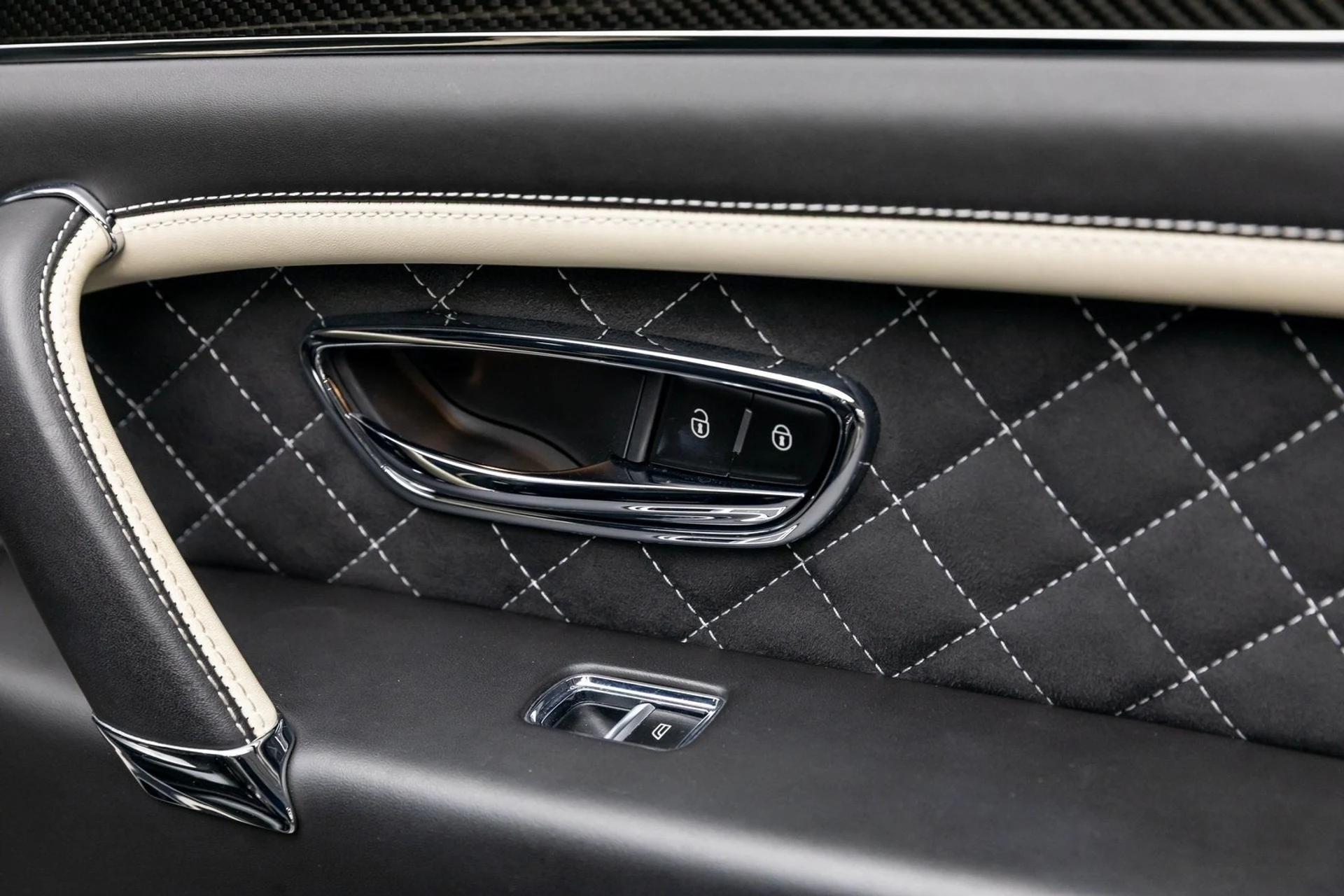 mph048_3312297372_49_f64087b8f9