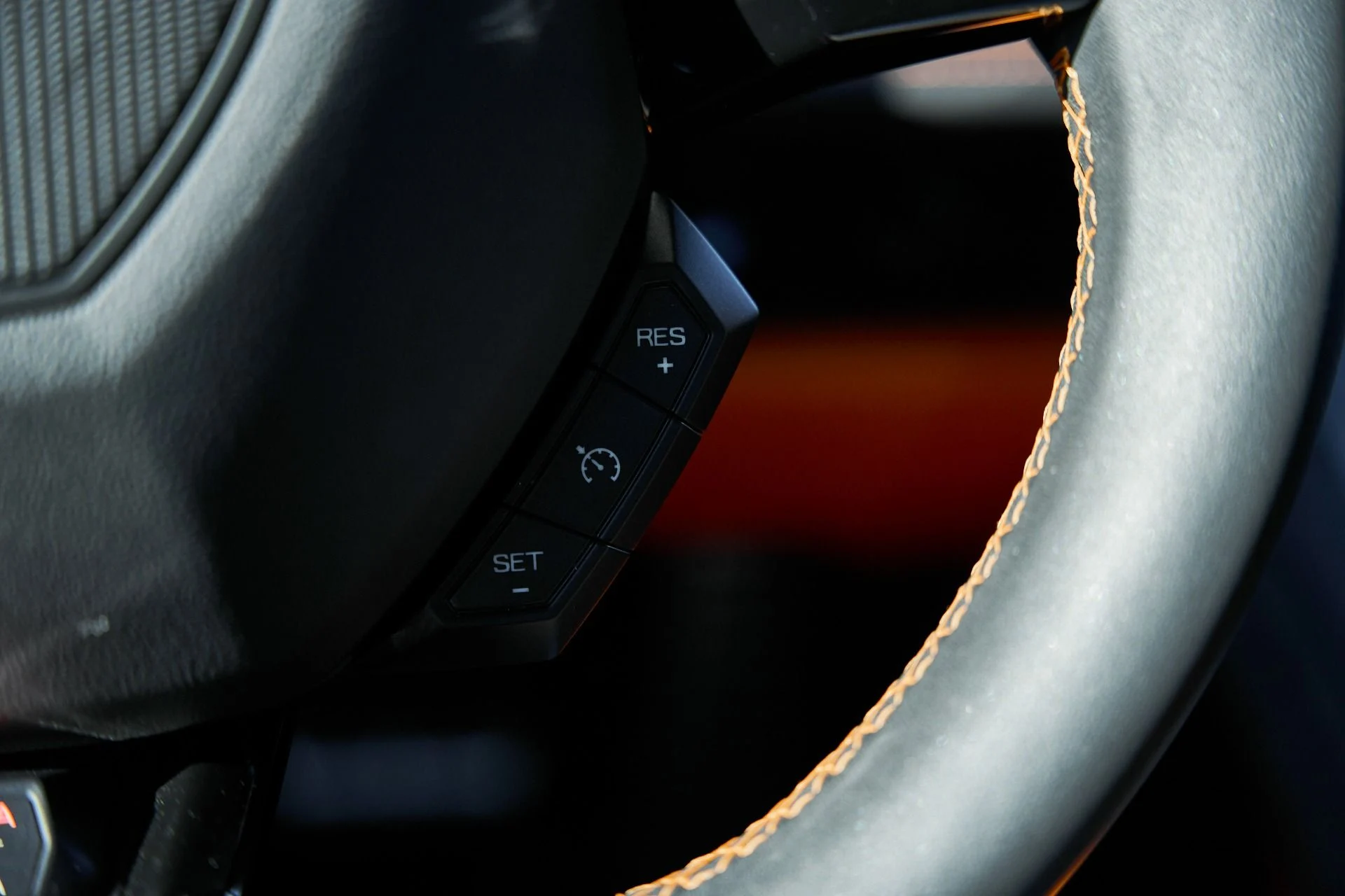 mph048_333038231_Used_2020_Lamborghini_Huracan_EVO_Base_1766024376_d932d93b6d