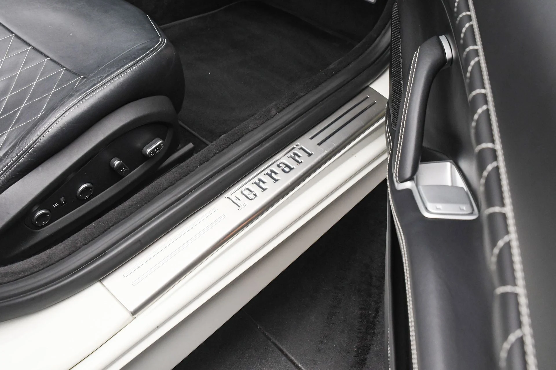 mph048_3331165258_e53fe78782b84fbba9fa7f1dbff2deb9_856a02ba1d