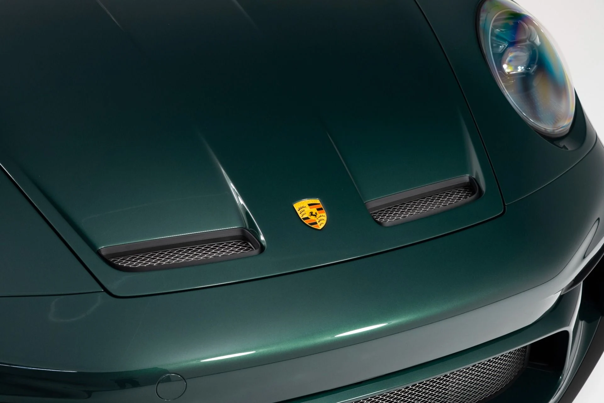 mph048_3362949433_Used_2024_Porsche_911_ST_1755542820_42efe0dd2b