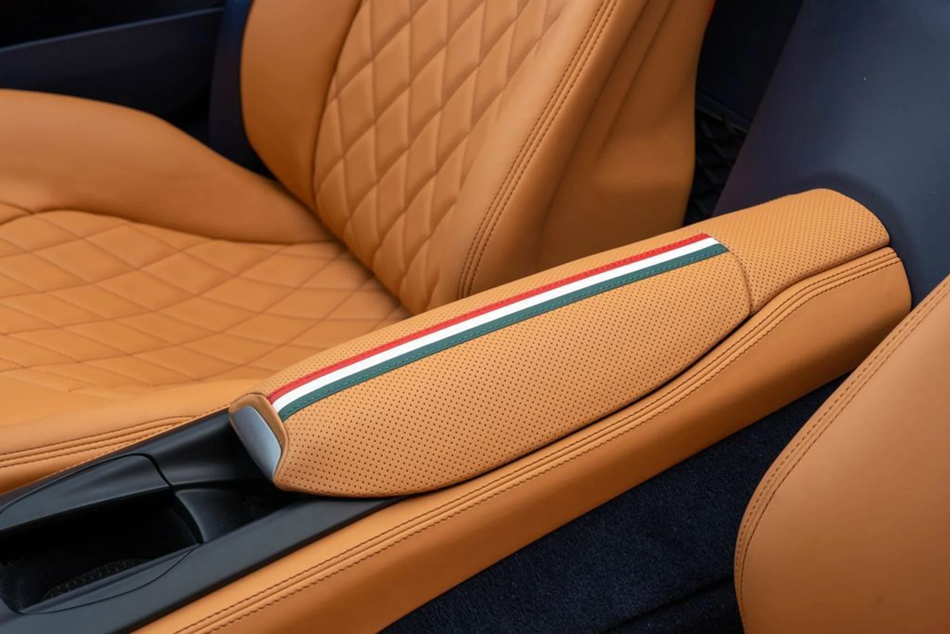 mph048_33964209_b3af0dc4f2bd452cab049bdb4796c234_f01793c1b3