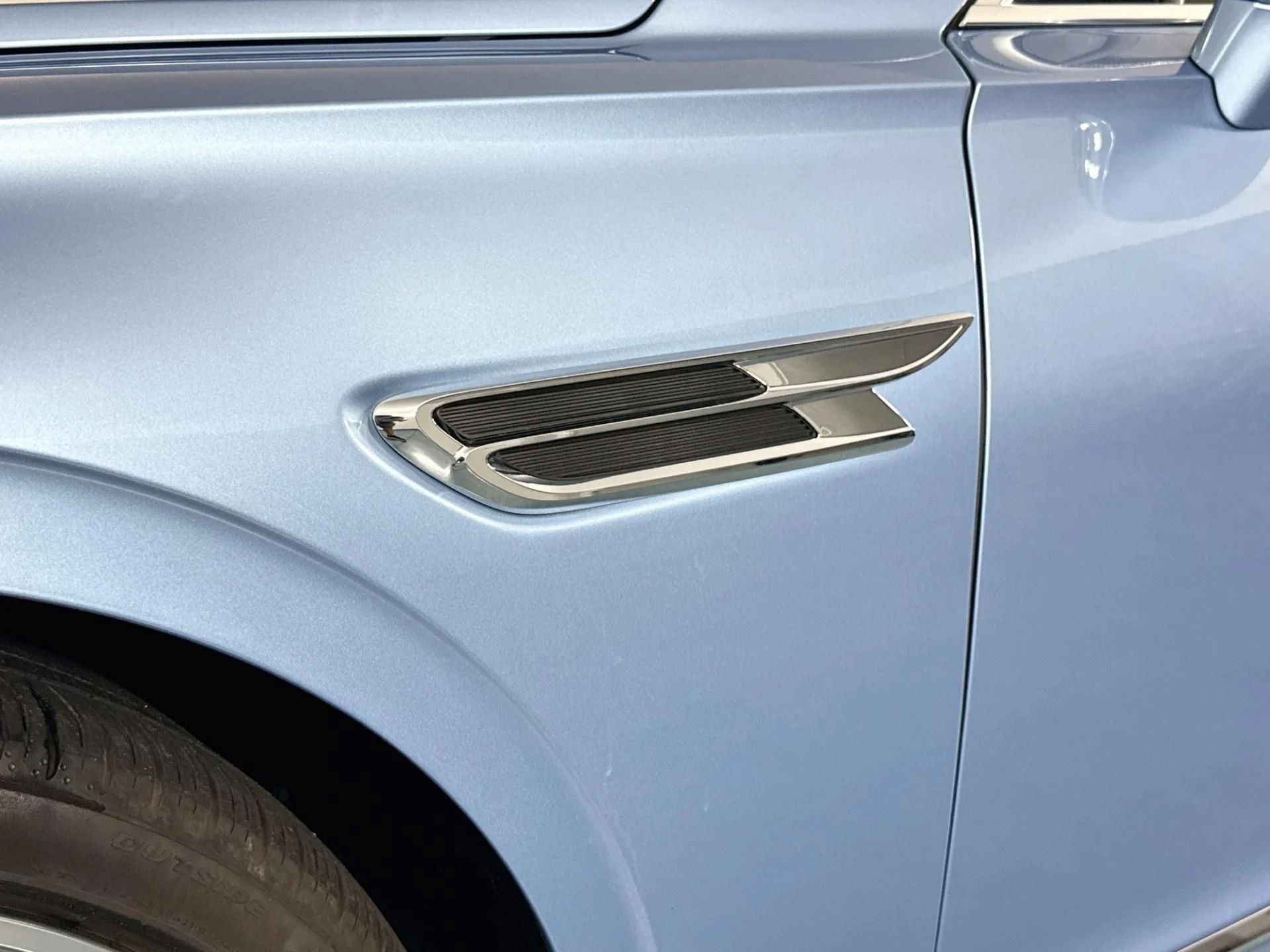 mph048_3410635341_Used_2022_Bentley_Flying_Spur_V8_1787092917_134b54d97b