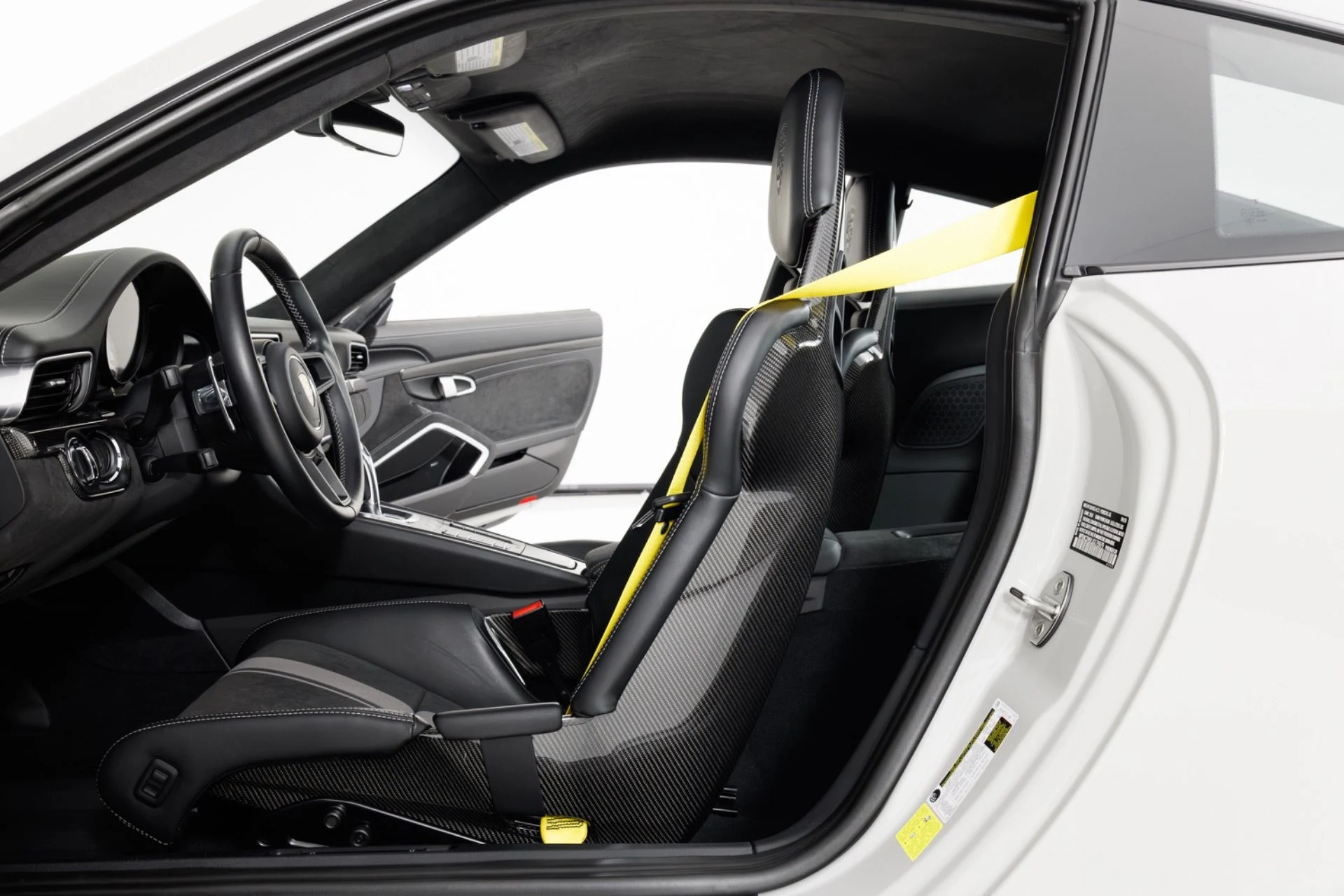 mph048_3424398346_Used_2018_Porsche_911_GT_3_1782944831_48ec352dfd