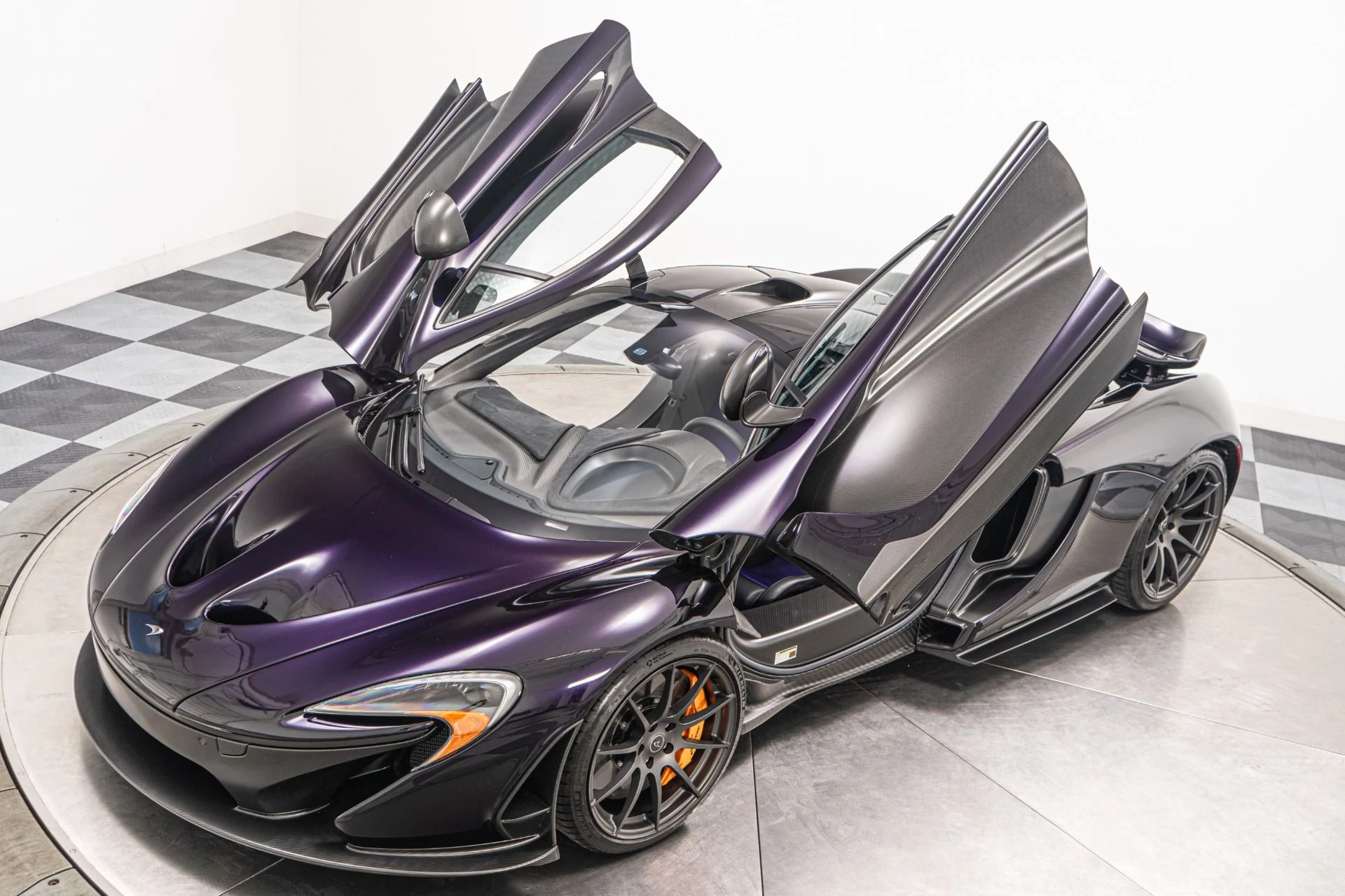 mph048_342498521_Used_2015_Mc_Laren_P1_1757693510_11d0026b20