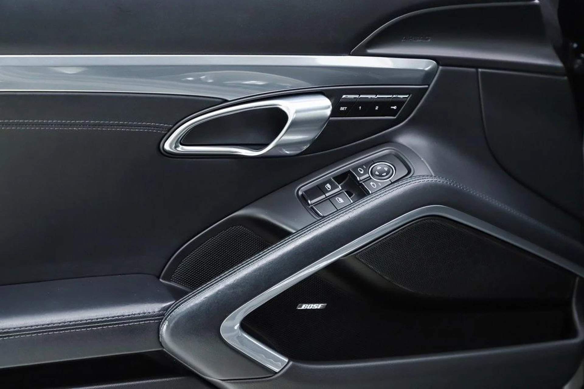 mph048_3427597109_5_W11_Rv_JRIB_Kv8_N99_M_Na5_O_Daanvk_ab490eb9eb