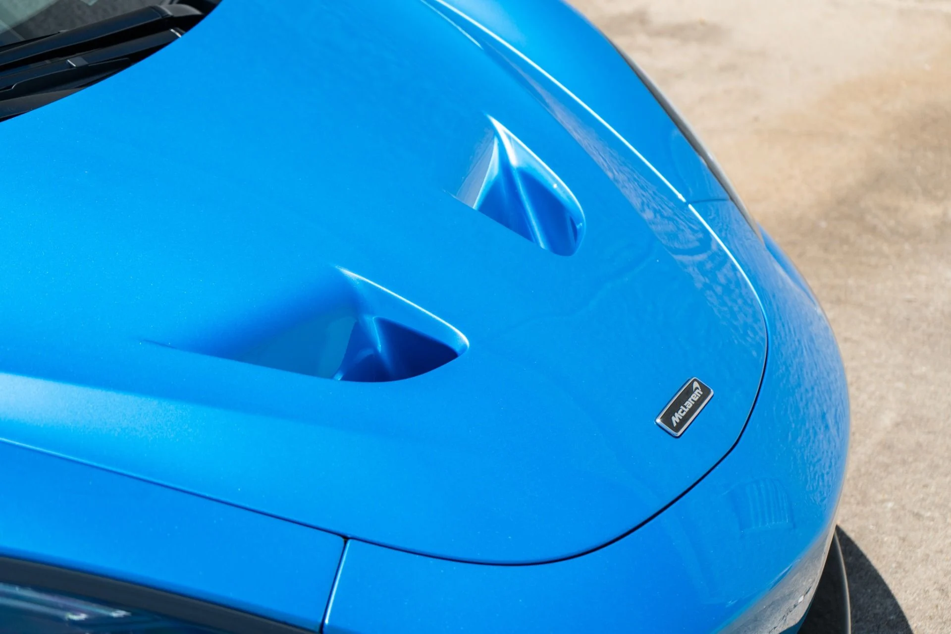 mph048_3435327100_Used_2020_Mc_Laren_620_R_1787598214_a607666f85