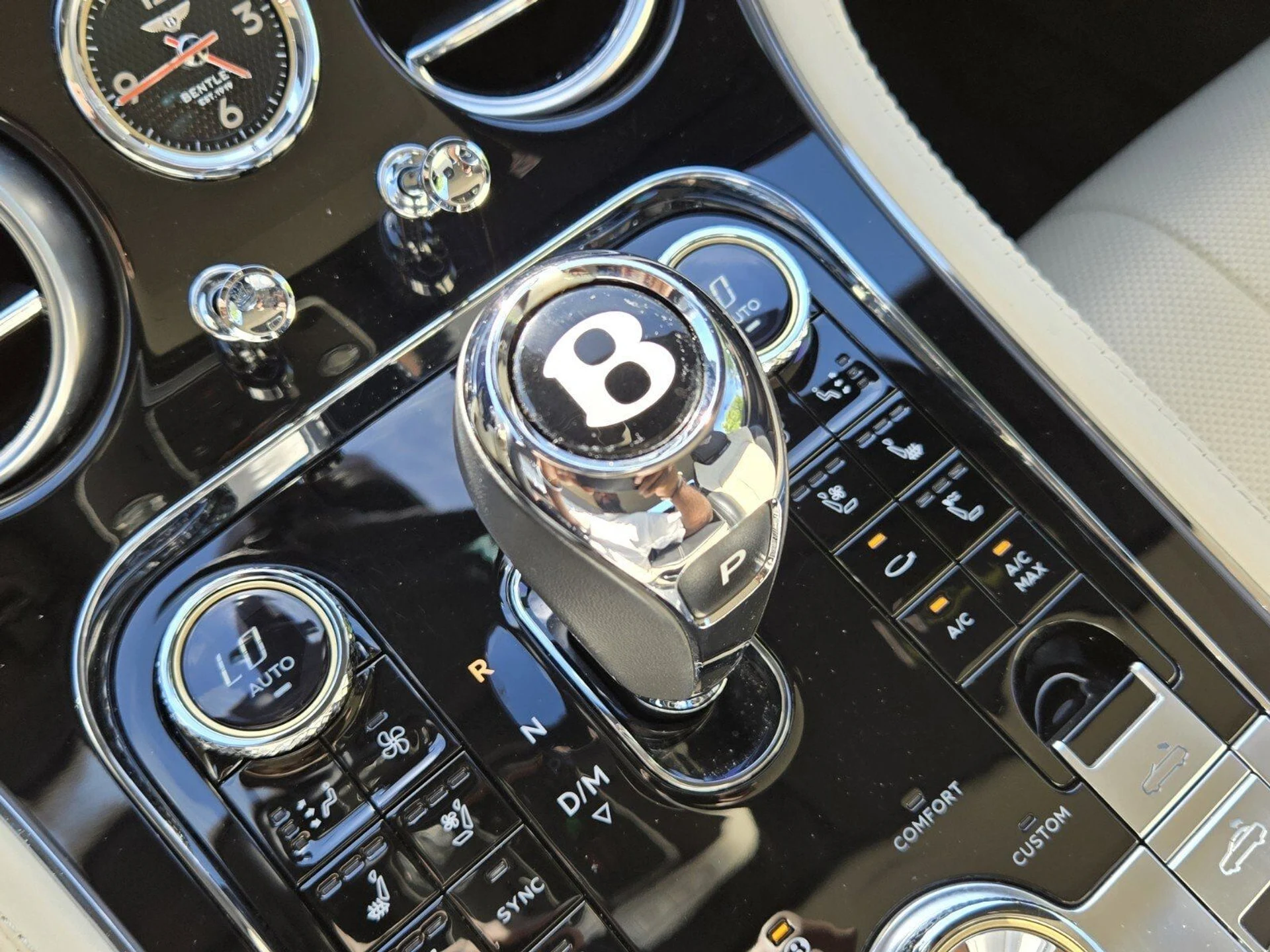 mph048_3441586612_c78a34ea7c02ac05fa9882379396ba91x_565c6f11ca