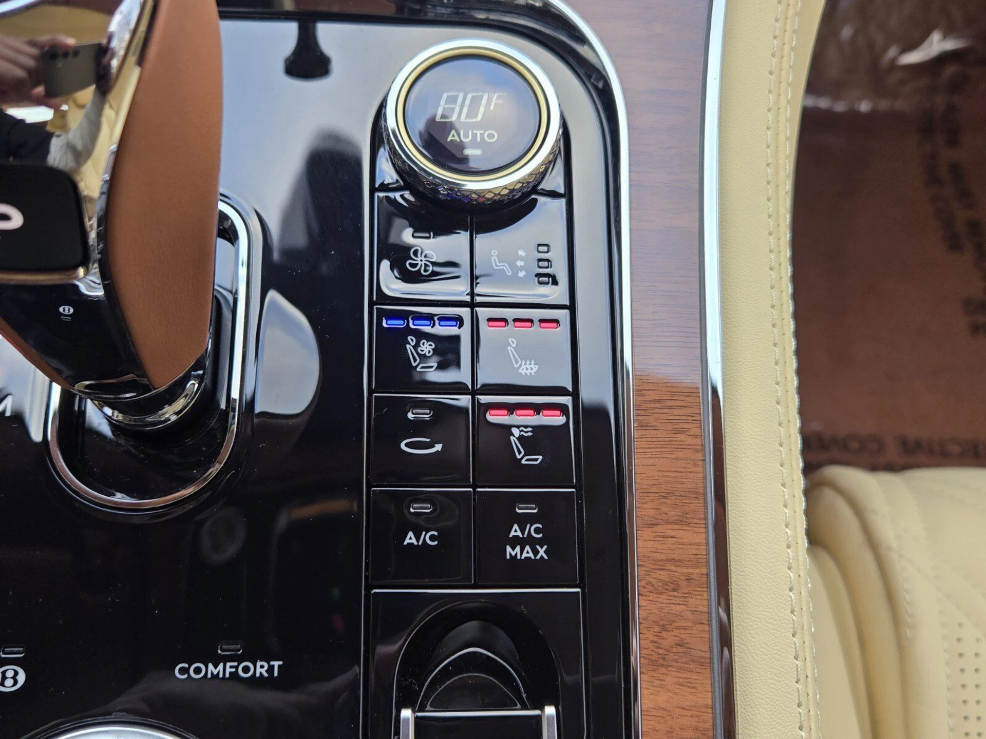 mph048_3444943242_098aa74e6cf0ff0fba8560dee0721c9ex_135428f36f