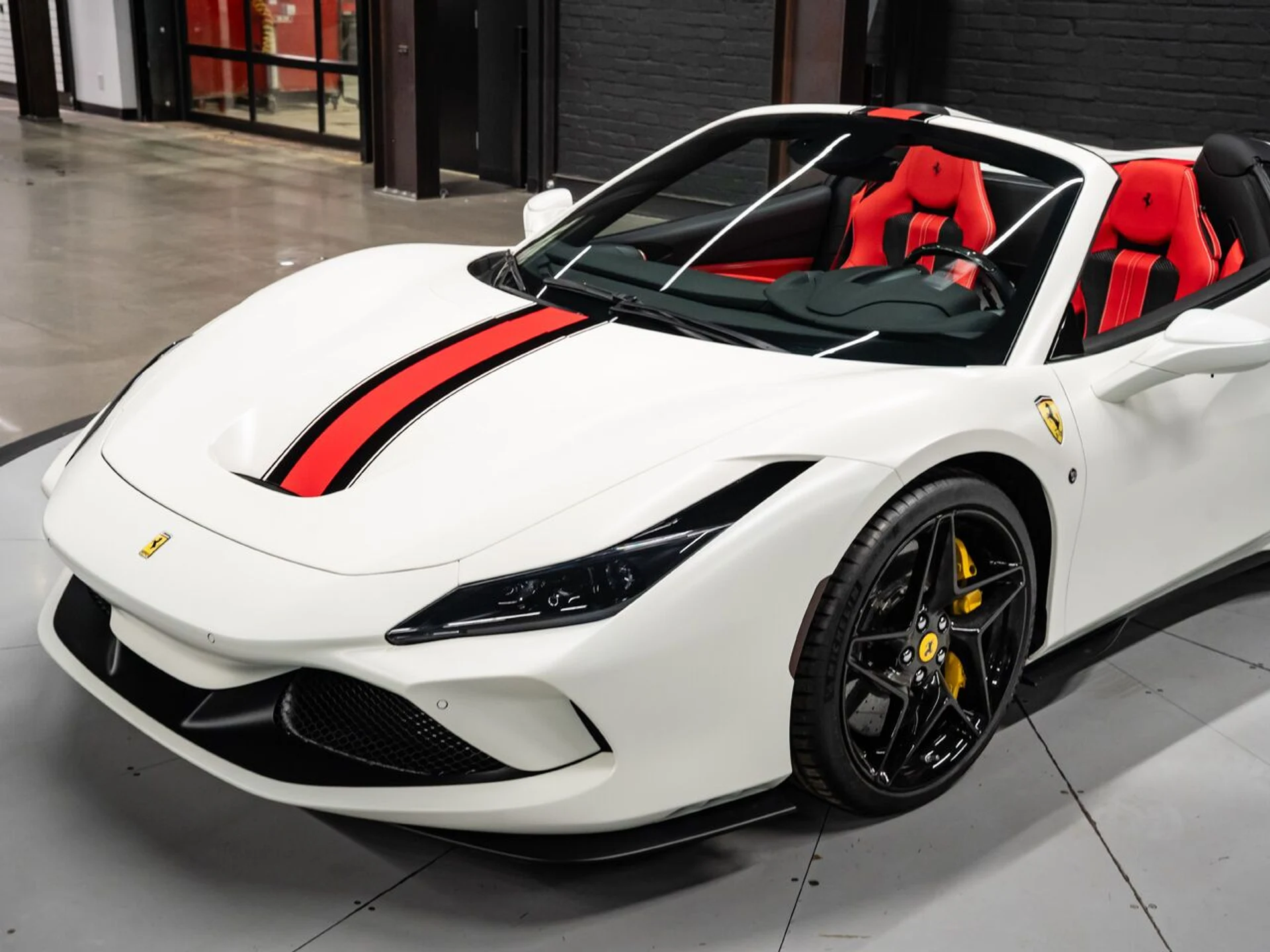 mph048_3461138166_ferrari_f8_spider_2022_ec9909d723