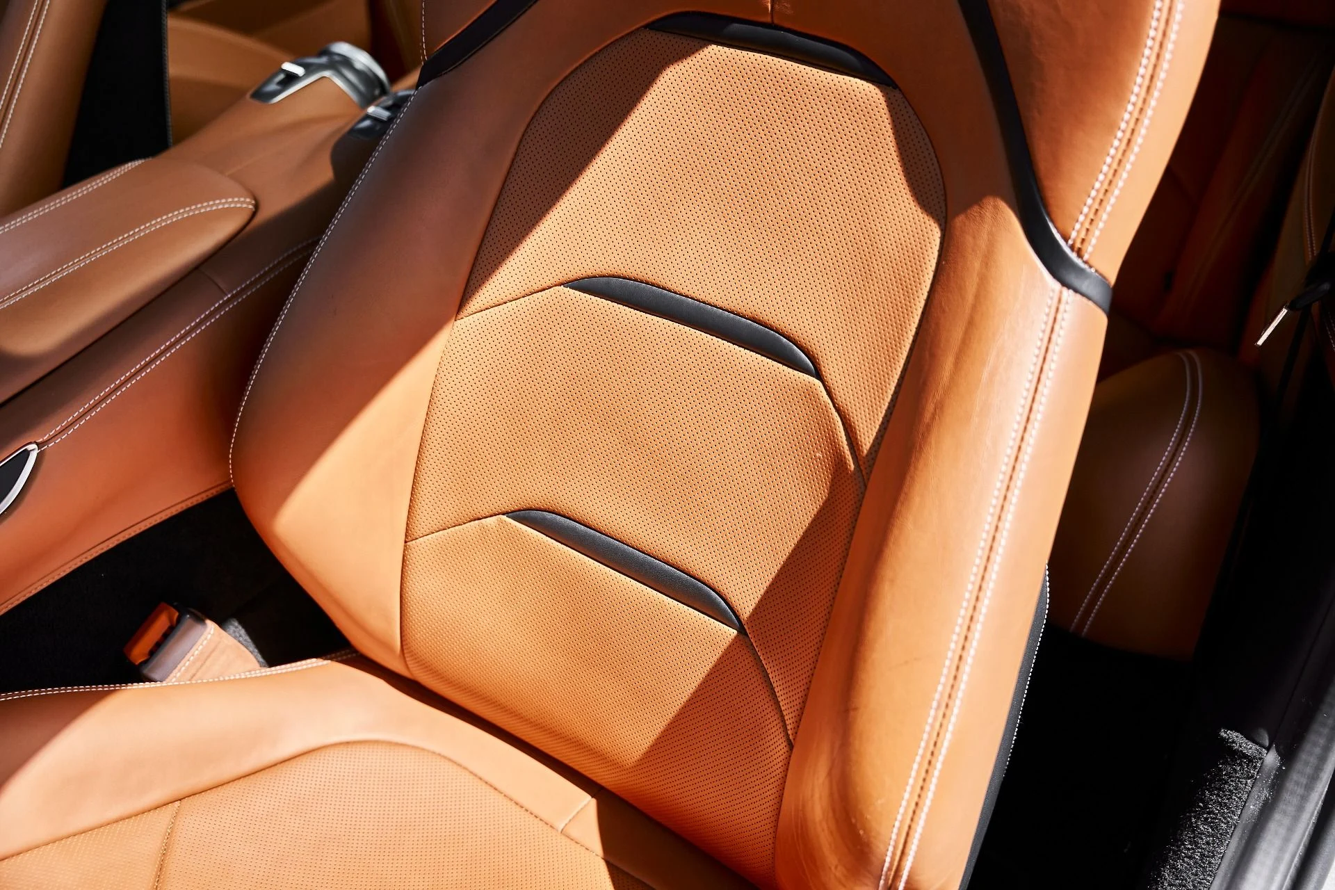 mph048_3470483324_Used_2018_Ferrari_GTC_4_Lusso_V12_1775612077_ed432d59be