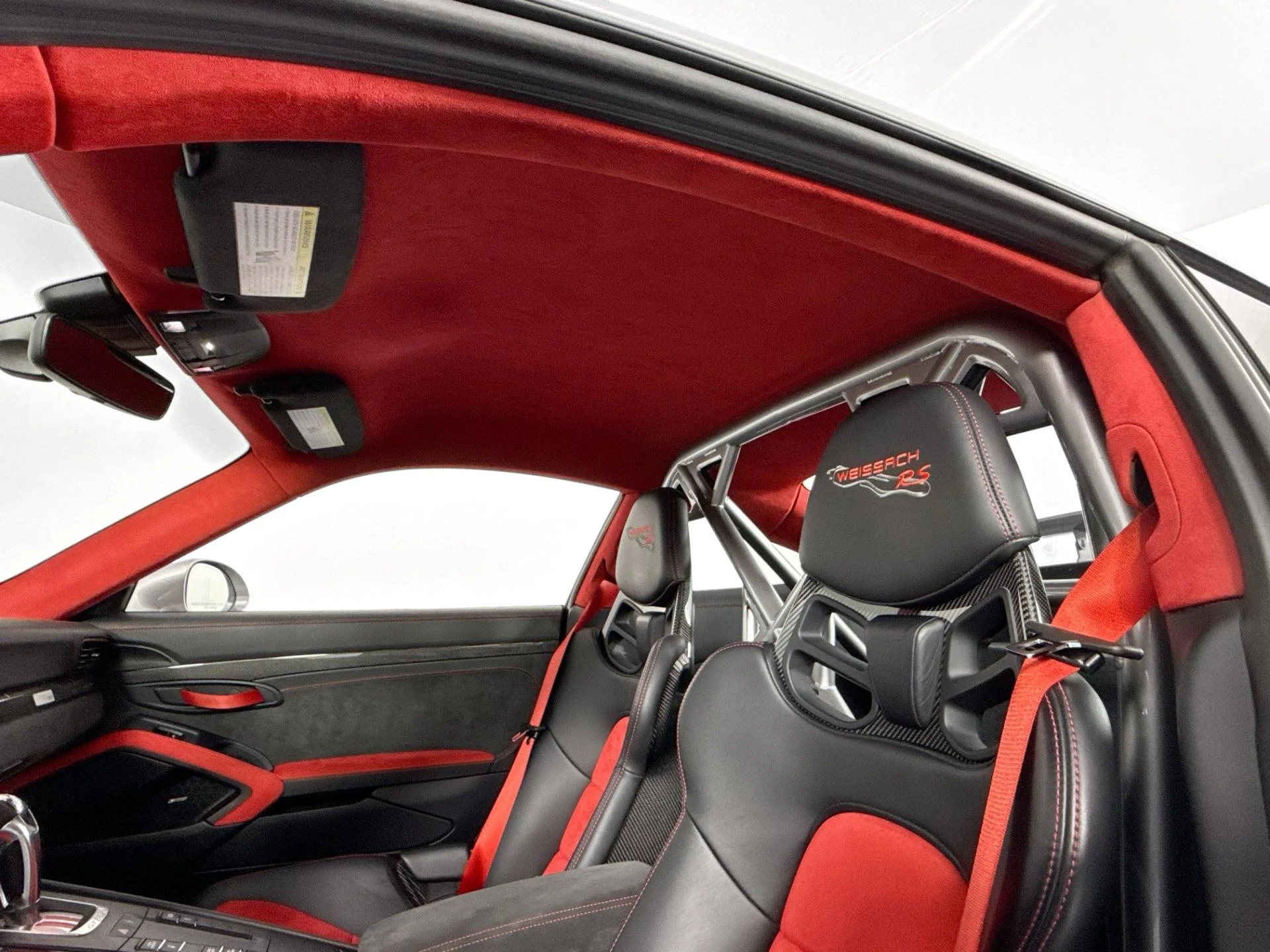 mph048_3508245942_Used_2018_Porsche_911_GT_2_RS_1784762996_8ef3a1790c