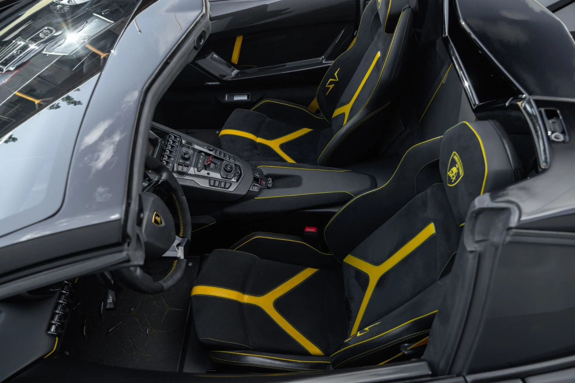 mph048_3518342015_Used_2016_Lamborghini_Aventador_LP_750_4_SV_1759528221_a2d3f6426b