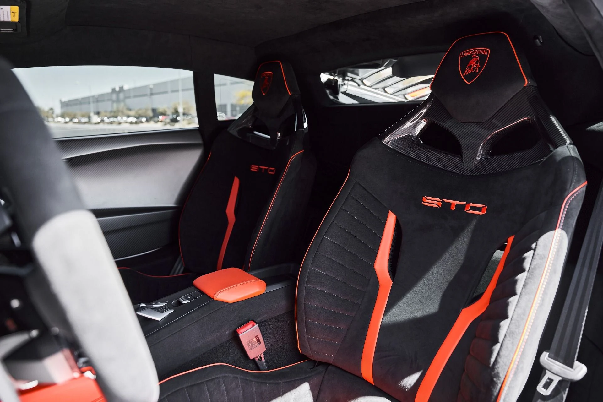 mph048_3543400866_Used_2024_Lamborghini_Huracan_STO_Base_1775782822_4d59cd98a1