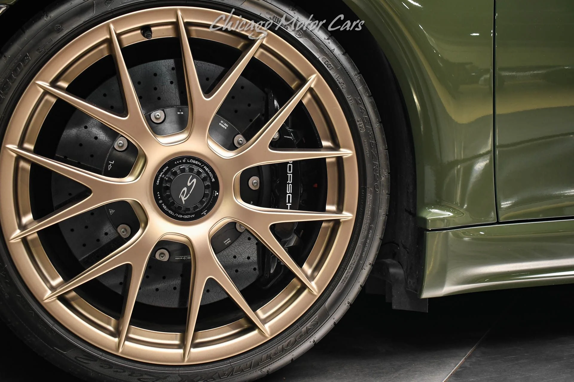 mph048_3548820811_13028_p49_l_8961232964