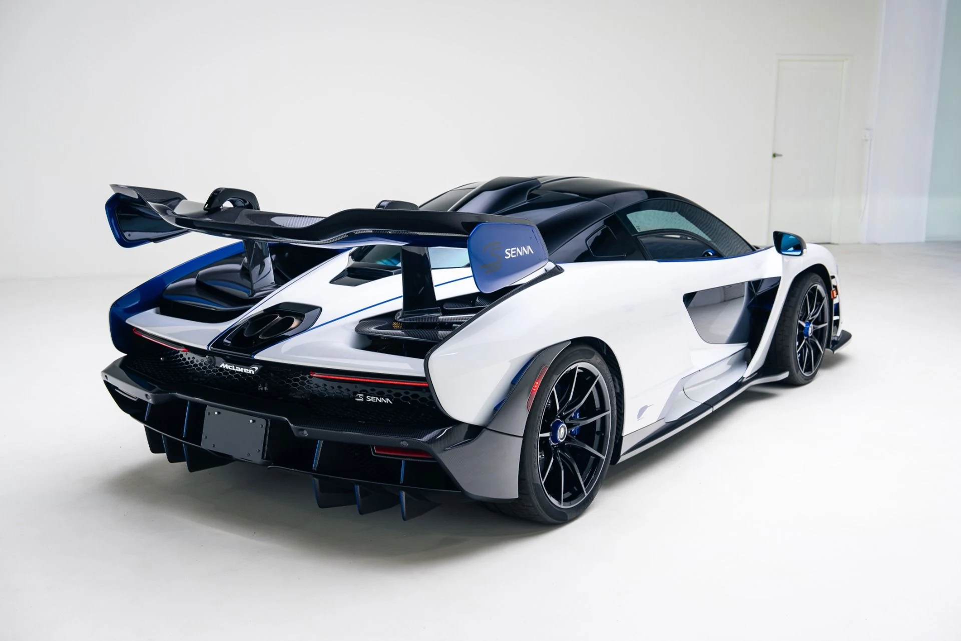 mph048_3569058142_Used_2019_Mc_Laren_Senna_1765845968_269f252157