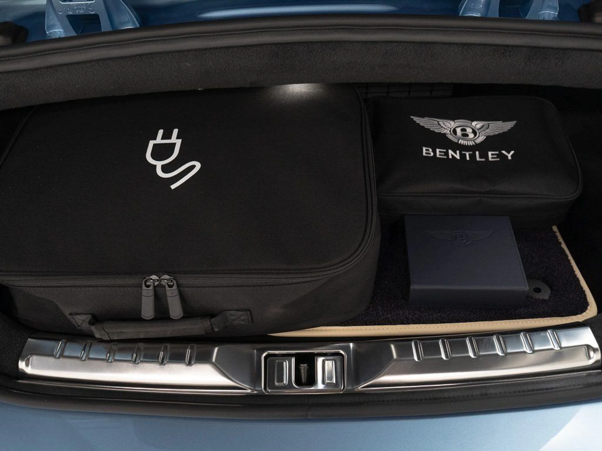 mph048_3569696018_5ed6dff9fb5d2f35a63b9460d23afc8f_2d92df10b3