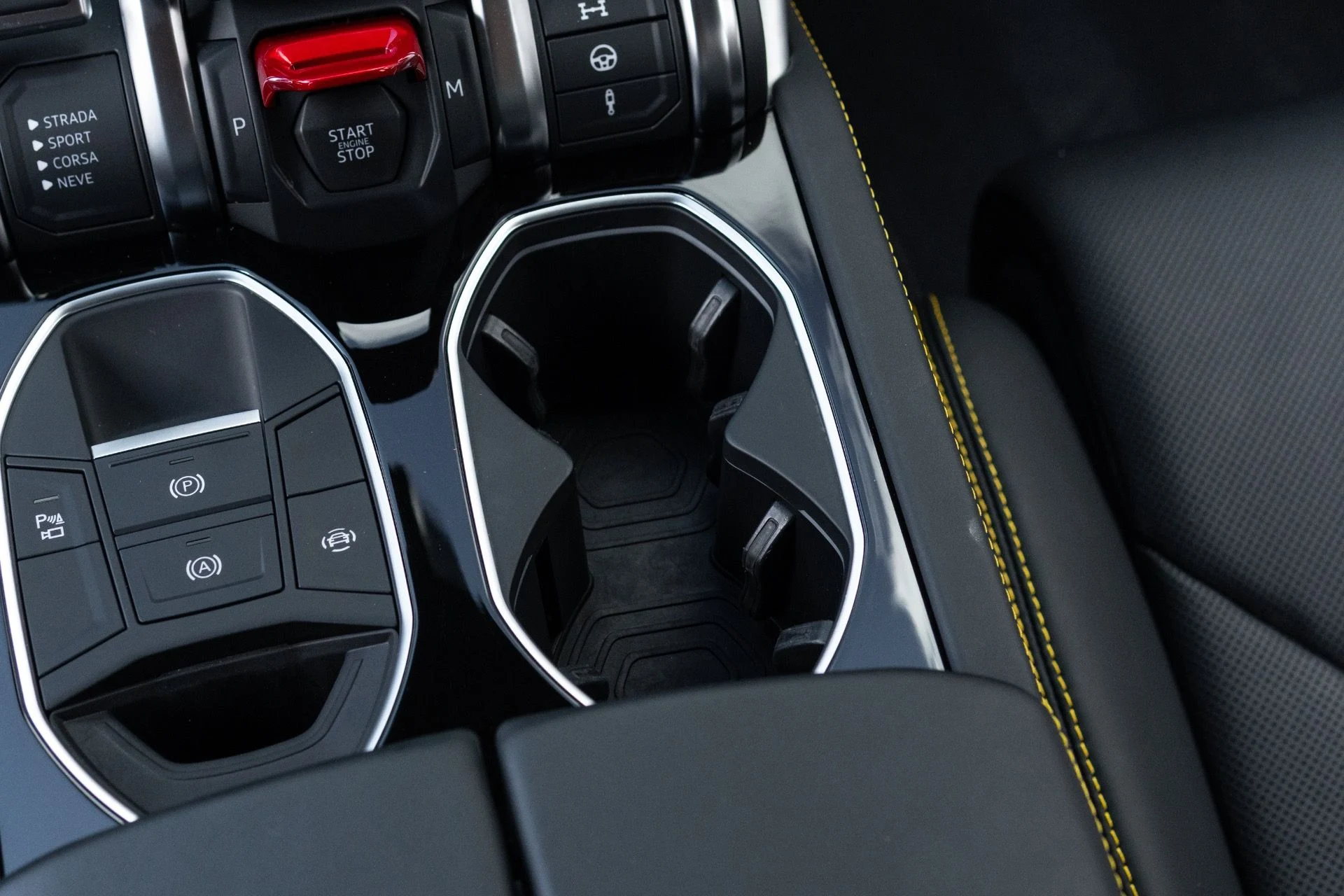 mph048_3570486469_Used_2022_Lamborghini_Urus_1776127481_f3148ddac3