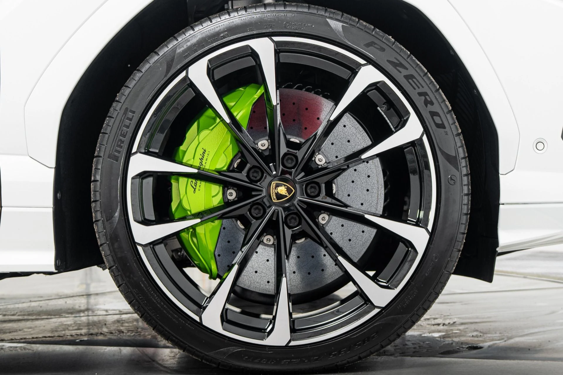 mph048_359871589_Used_2021_Lamborghini_Urus_Q_Citura_interior_Ventilated_Front_Seats_with_Massage_1772724519_ddae5ab812