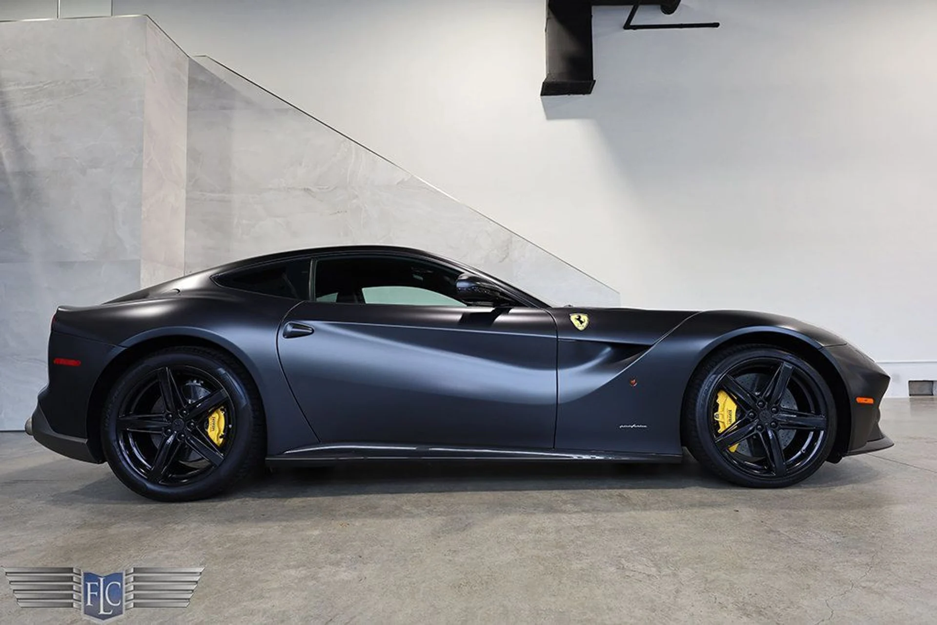 mph048_3599815128_used_2014_ferrari_f12berlinetta_2drcoupe_9689_22910558_49_1024_629675886f
