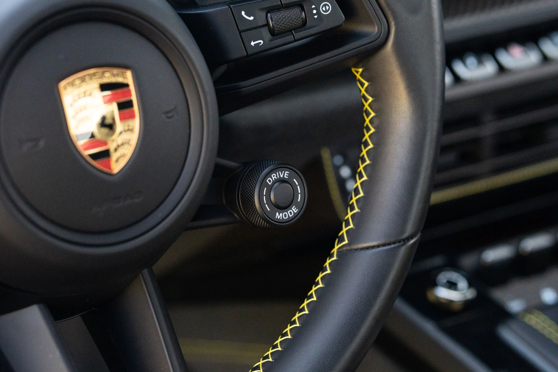 mph048_3601490595_Used_2023_Porsche_911_GT_3_1777402484_d3c6539b09