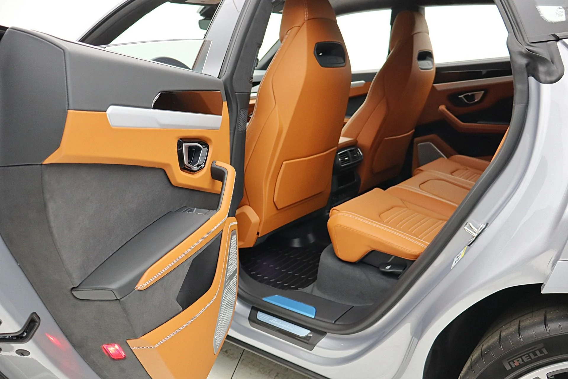 mph048_3603788010_Used_2026_Lamborghini_Urus_SELEASE_OPTIONS_AVAILABLE_8239e51708