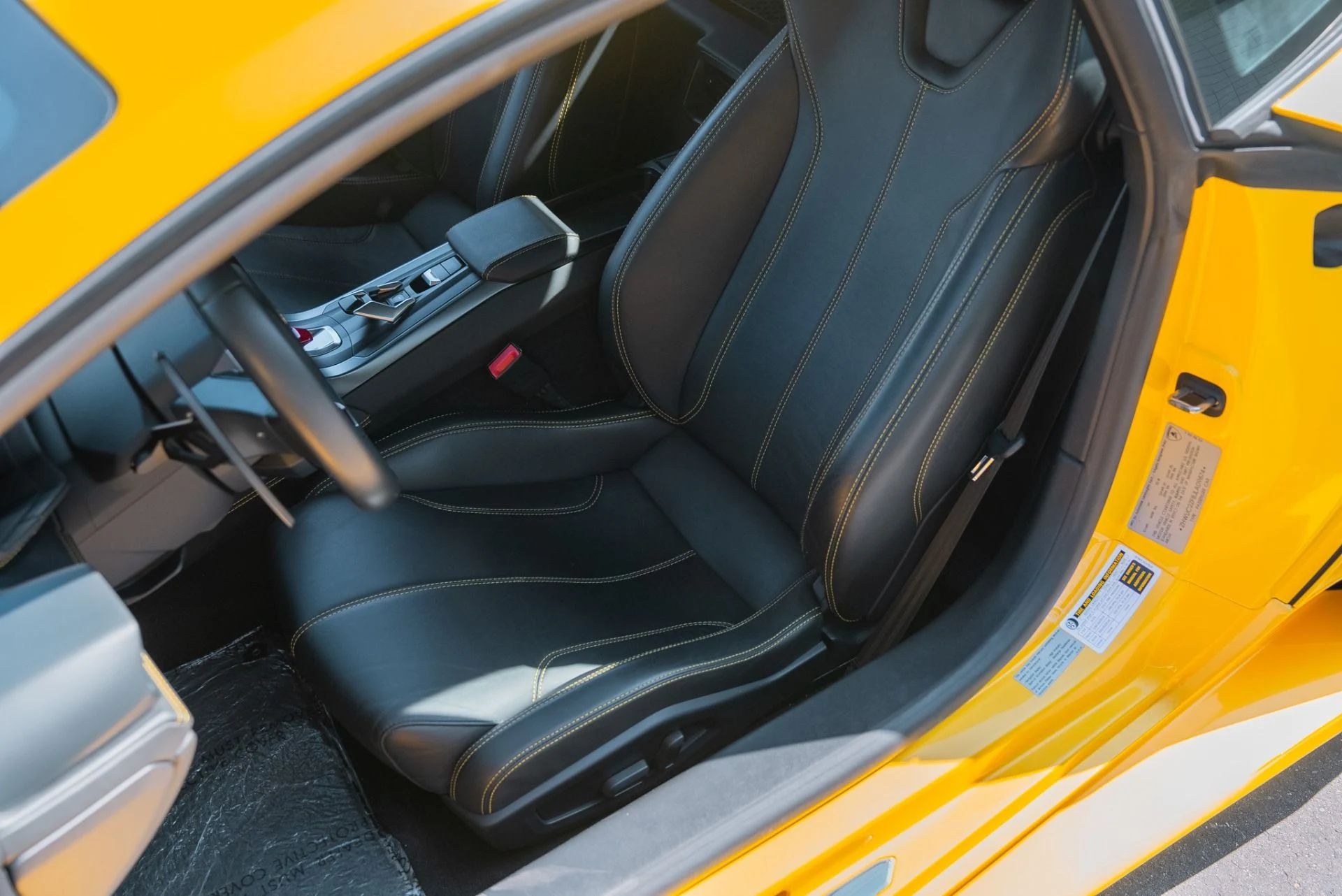 mph048_3619004862_Used_2018_Lamborghini_Huracan_LP_580_2_1762289032_fdf74af893