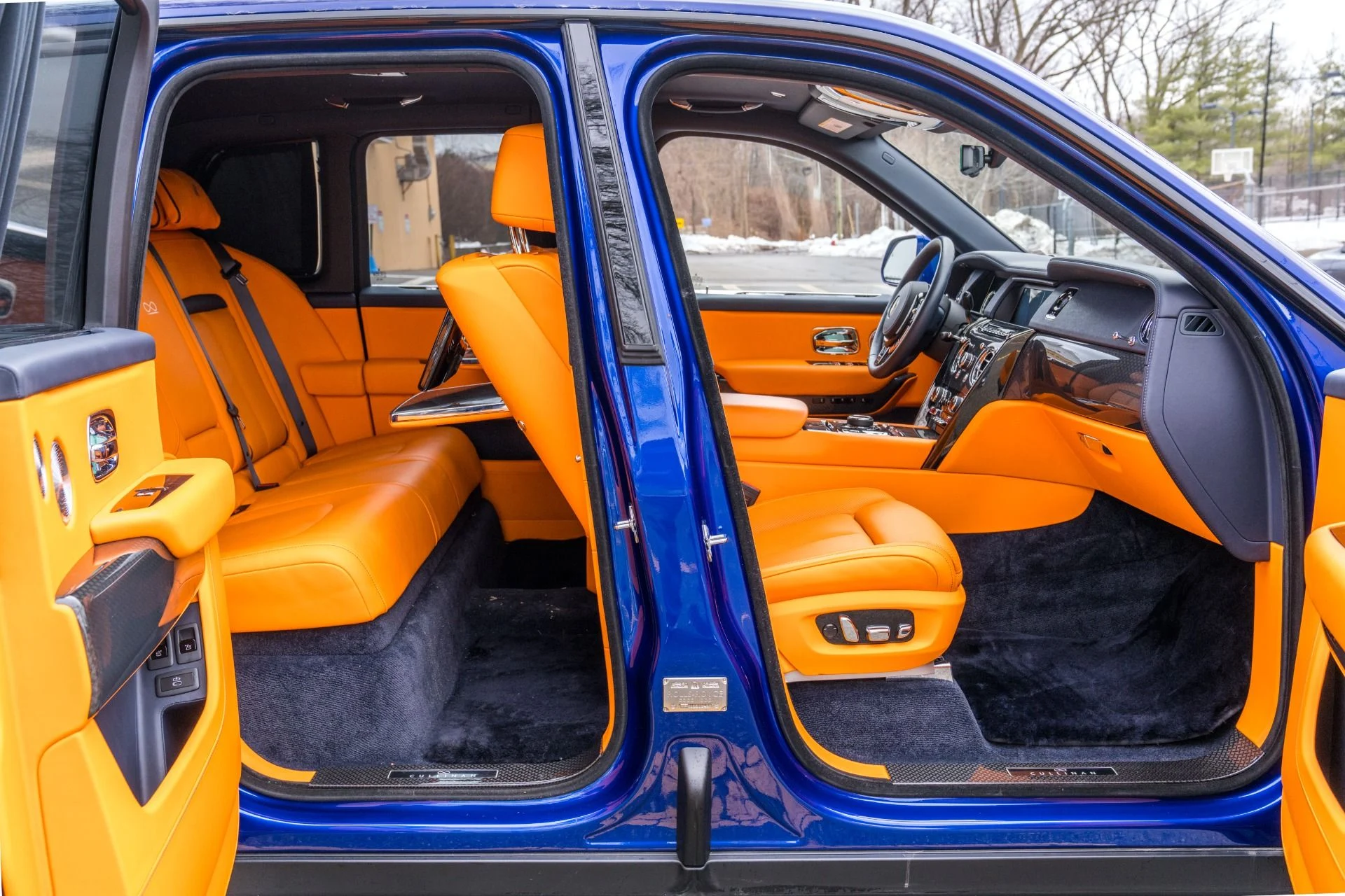 mph048_3625308390_Used_2023_Rolls_Royce_Black_Badge_Cullinan_1772494436_b571f9f72d