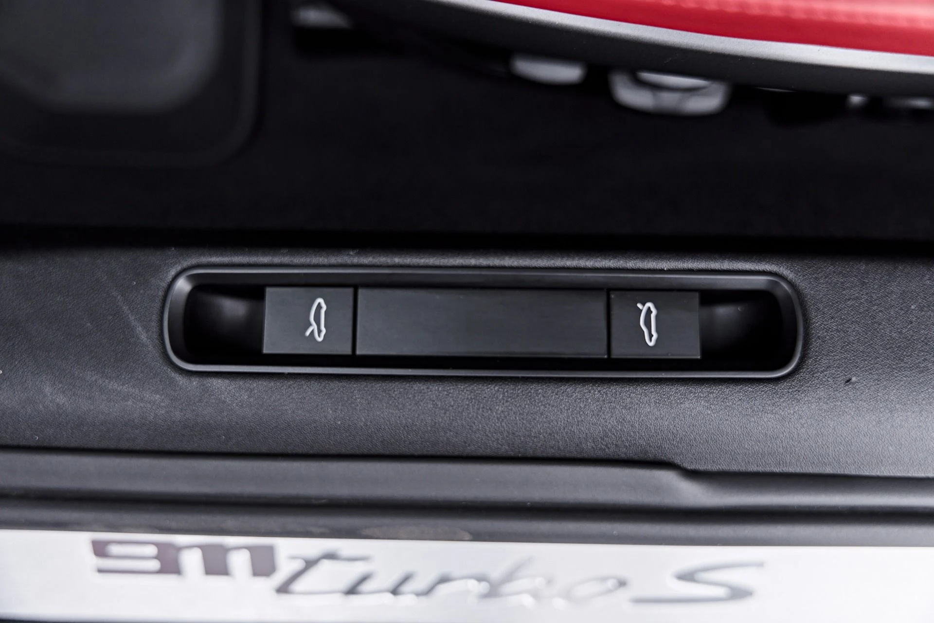 mph048_3626616824_Used_2022_Porsche_911_Turbo_S_1790299770_e0bbe30156