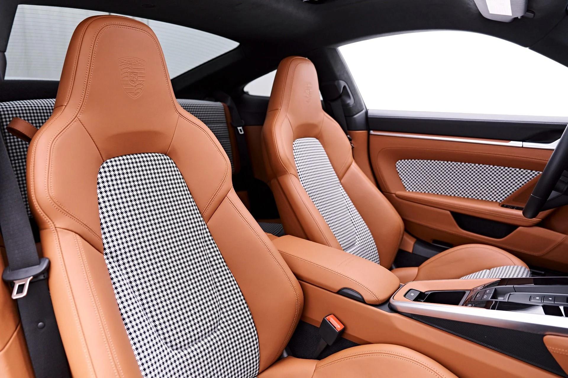 mph048_3654632814_Used_2024_Porsche_911_Turbo_S_1777505281_55c7756767