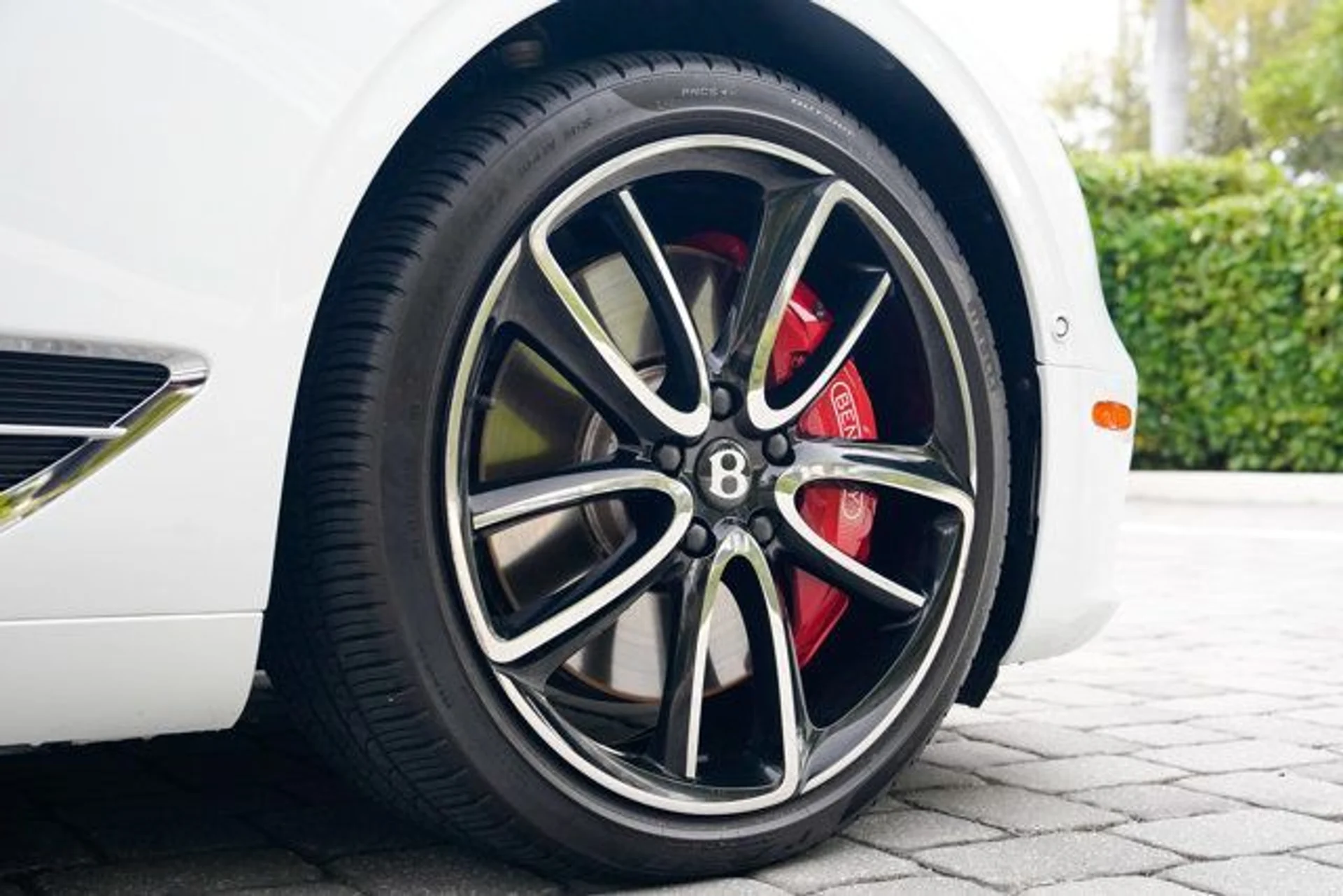 mph048_3709884532_22981563_49_640_8471a70c16