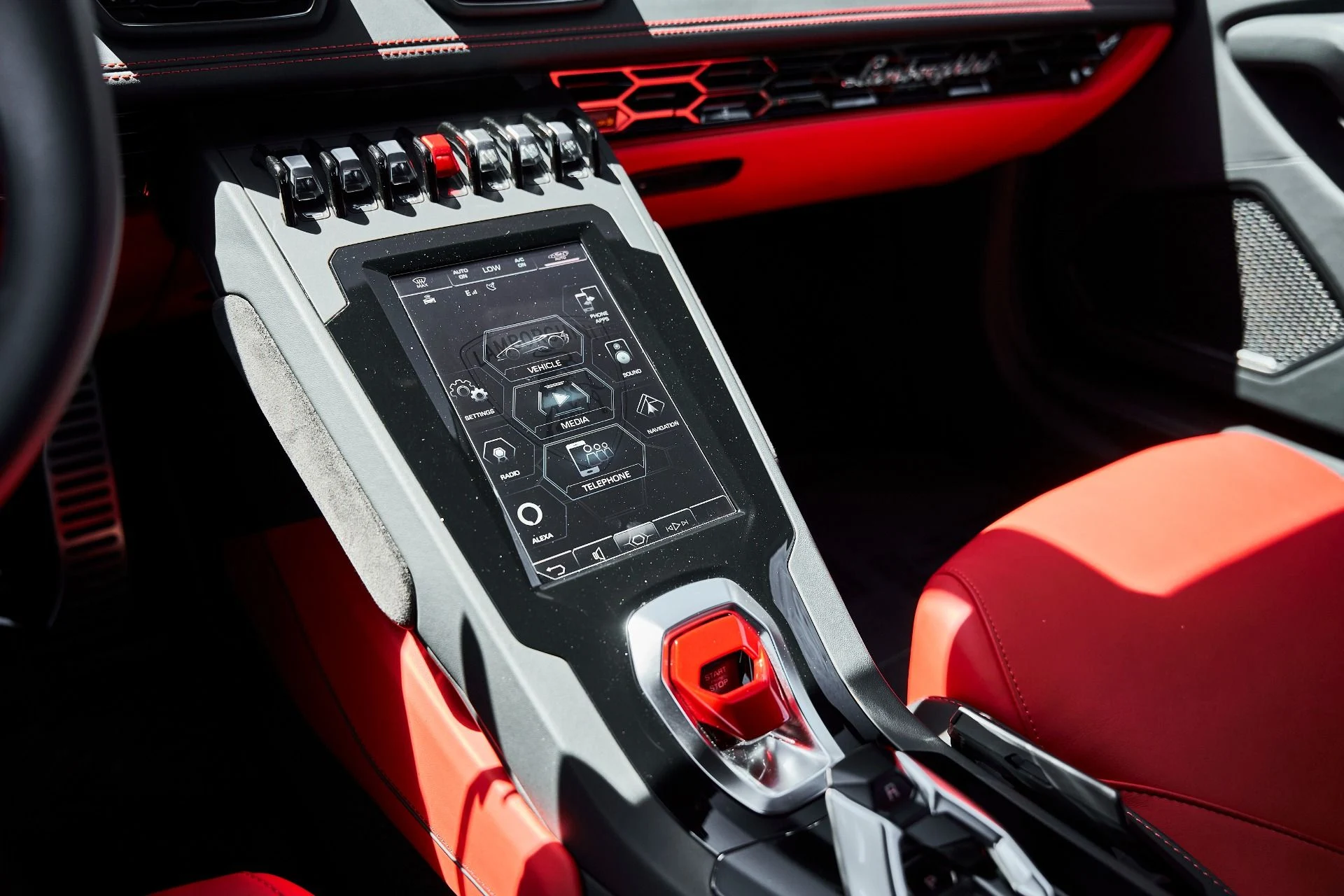 mph048_3713602368_Used_2024_Lamborghini_Huracan_EVO_Base_1778372684_5280b68b67