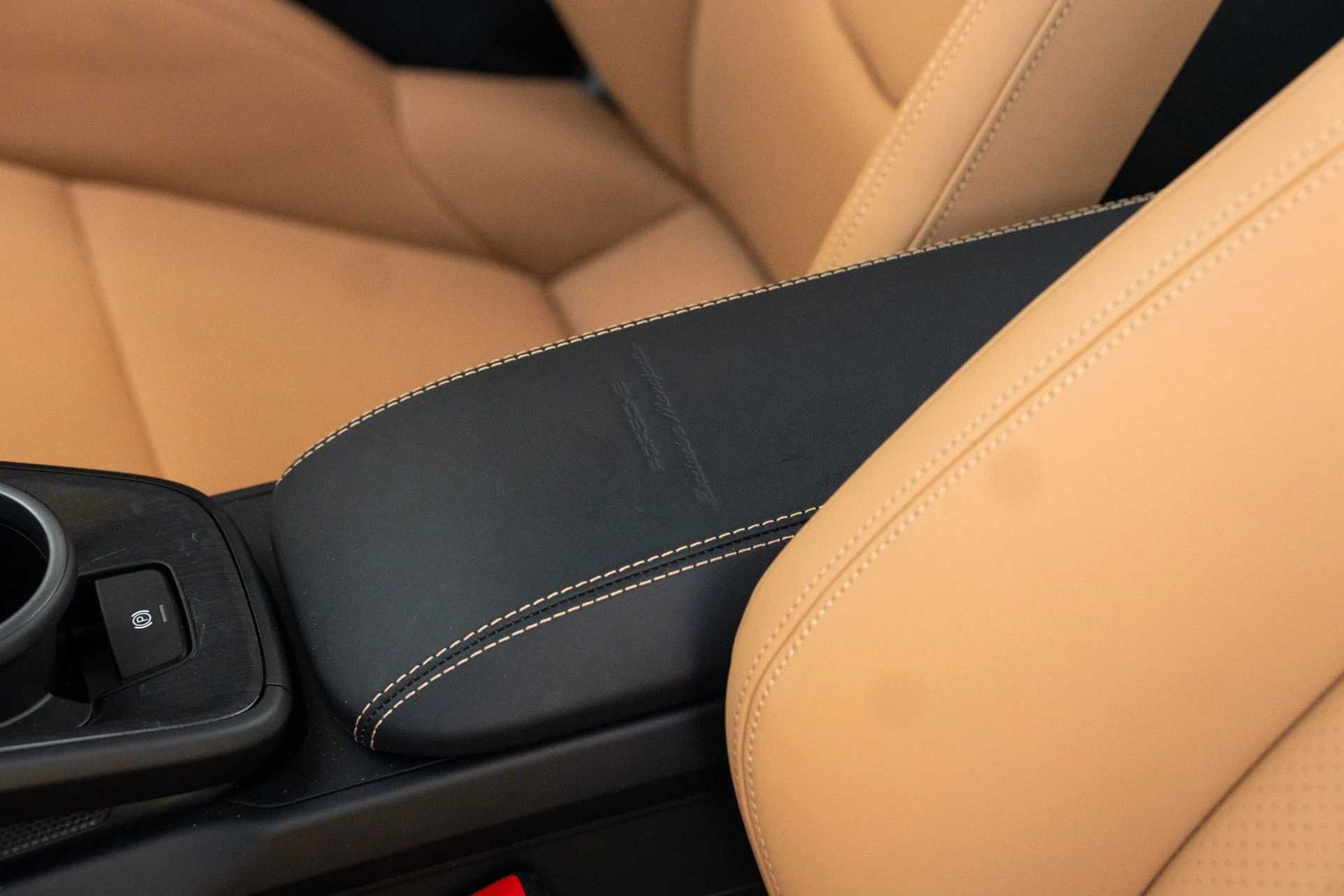 mph048_3714877505_Used_2026_Porsche_911_GT_3_Touring_1770143984_f01c499e85